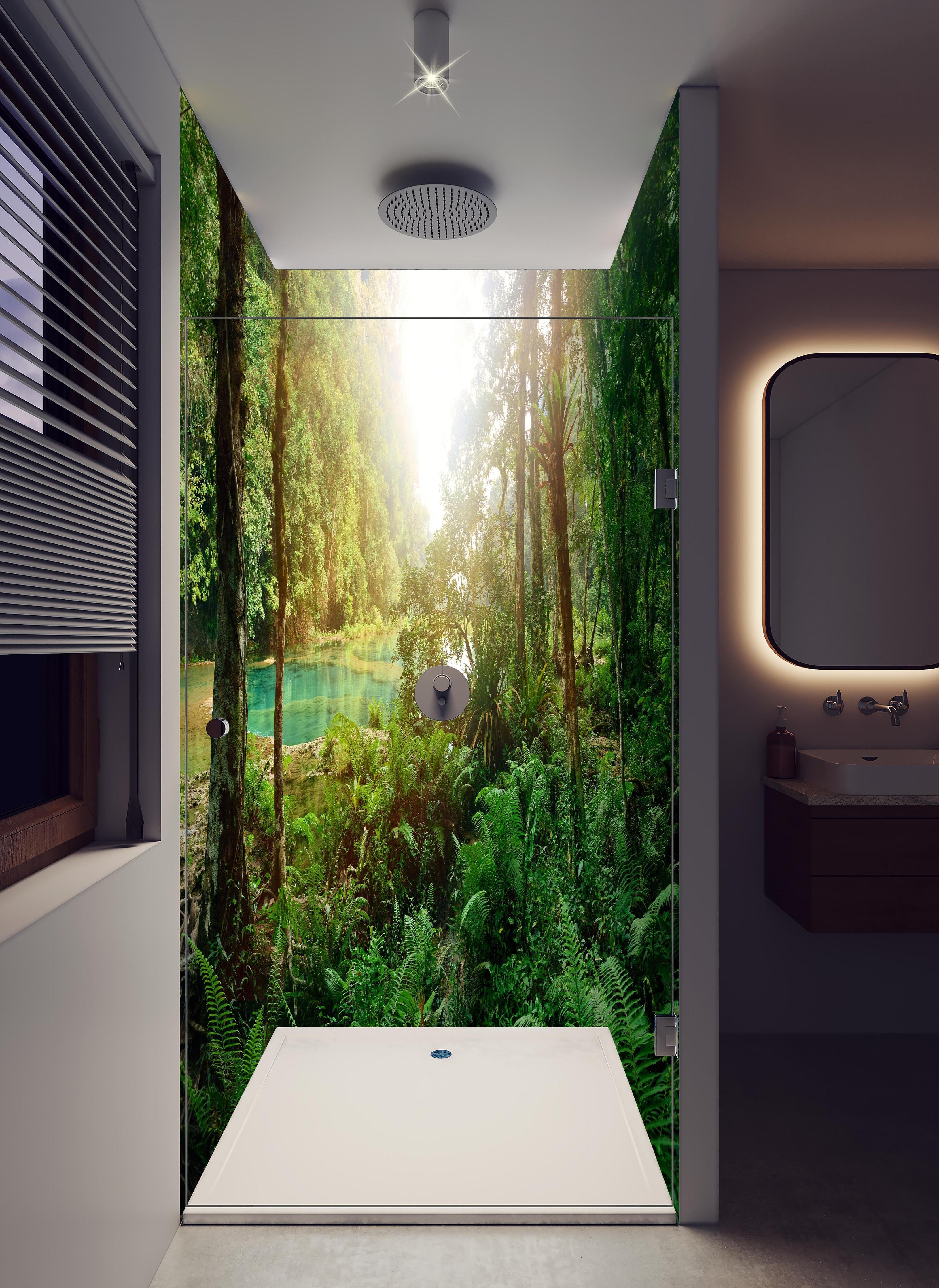 Duschrückwand - Mysteriöser Maya-Dschungel in hellem Badezimmer mit Regenduschkopf - zweiteilige Eck-Duschrückwand