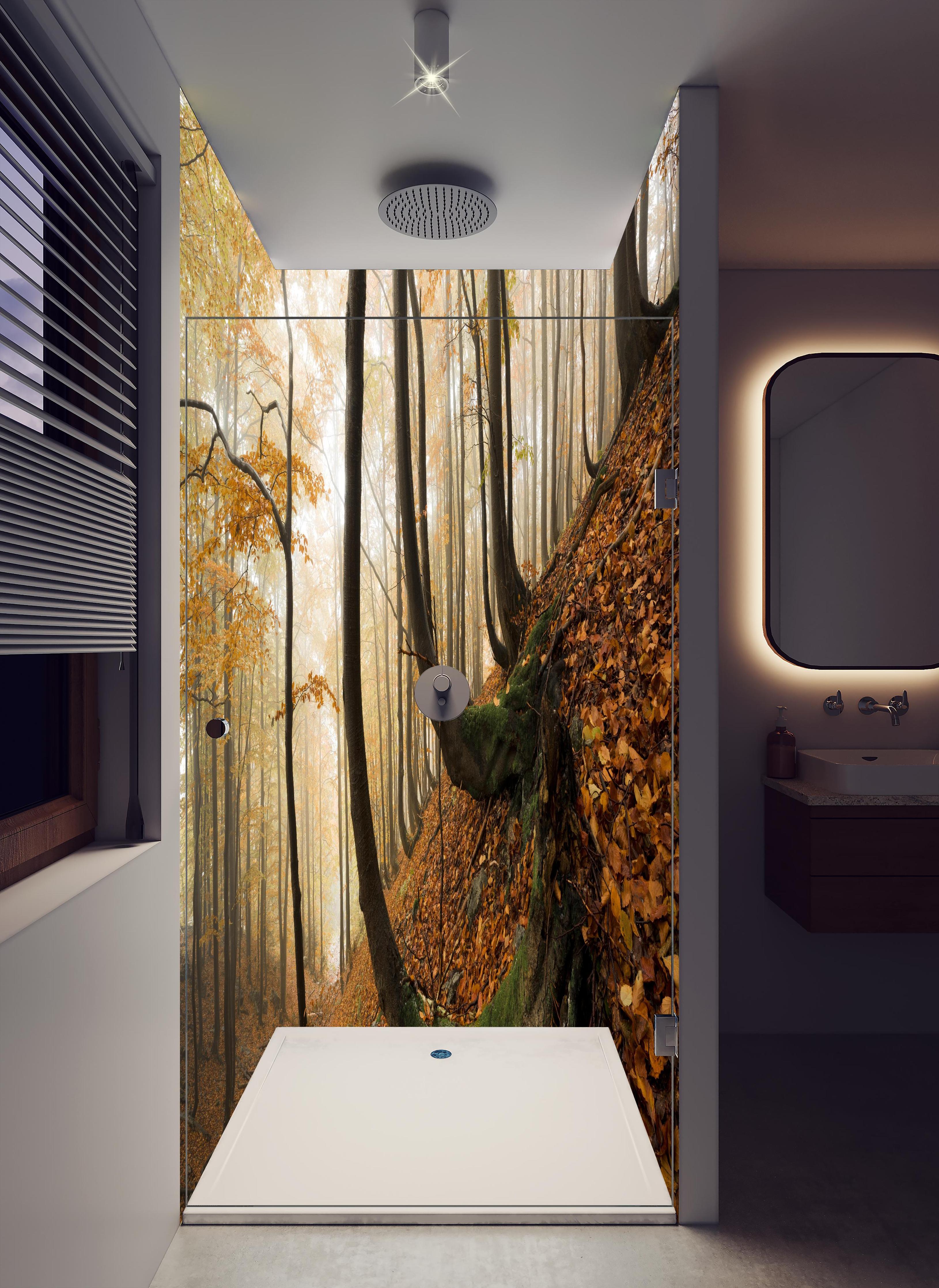 Duschrückwand - Mystischer Wald im Herbst in hellem Badezimmer mit Regenduschkopf - zweiteilige Eck-Duschrückwand