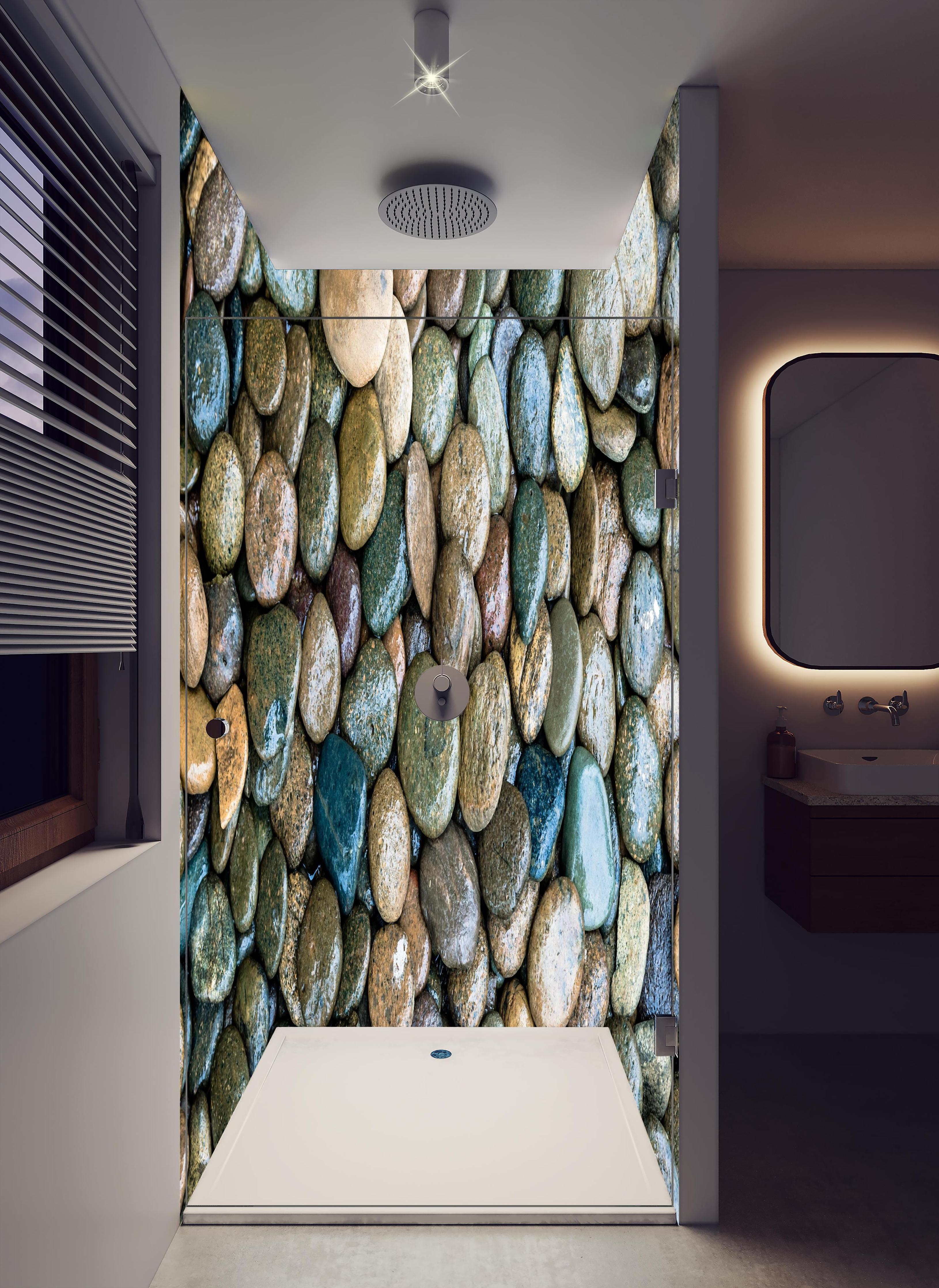 Duschrückwand - Nasse Steine in hellem Badezimmer mit Regenduschkopf - zweiteilige Eck-Duschrückwand