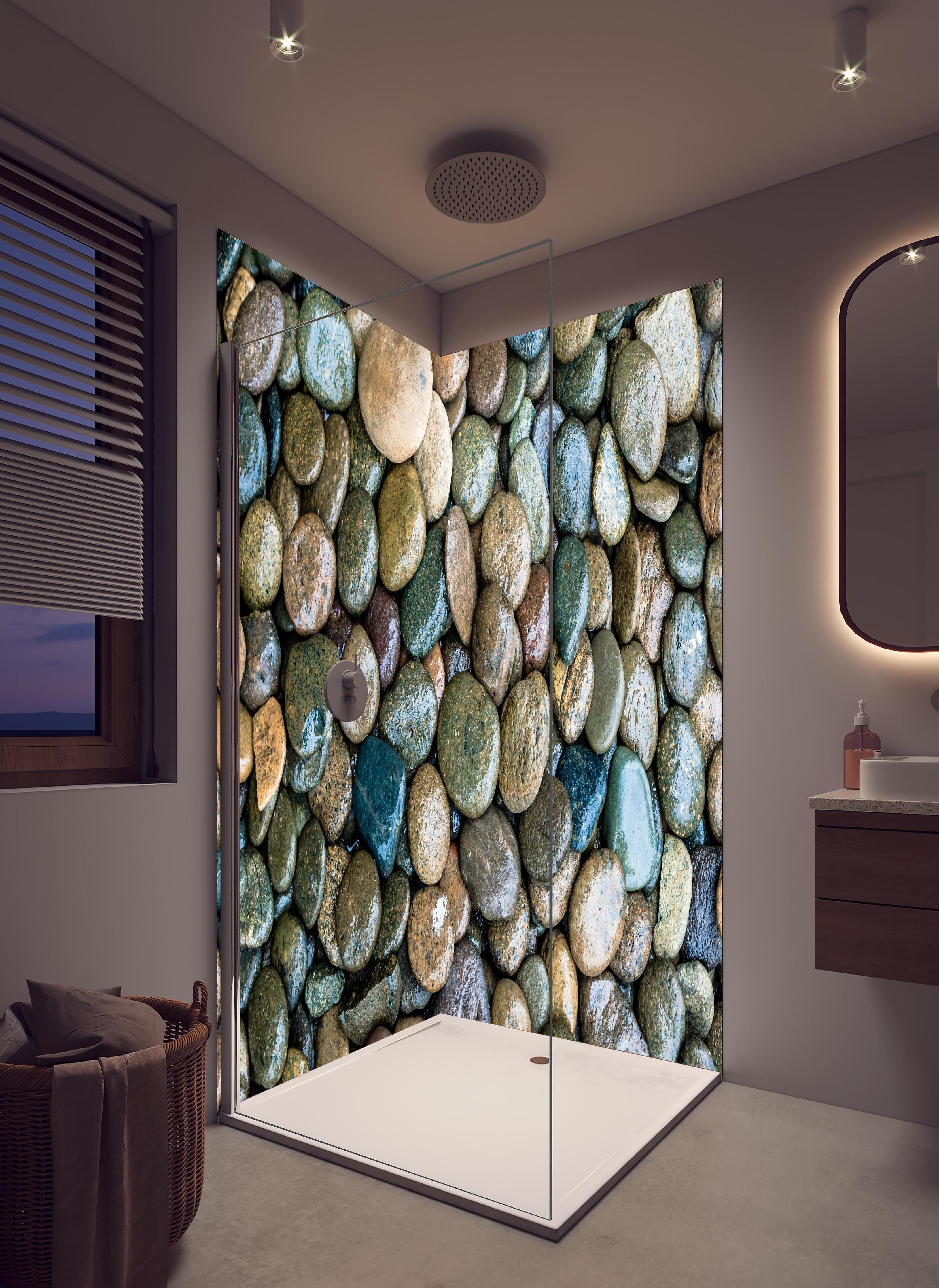 Duschrückwand - Nasse Steine in hellem Badezimmer mit Regenduschkopf - zweiteilige Eck-Duschrückwand