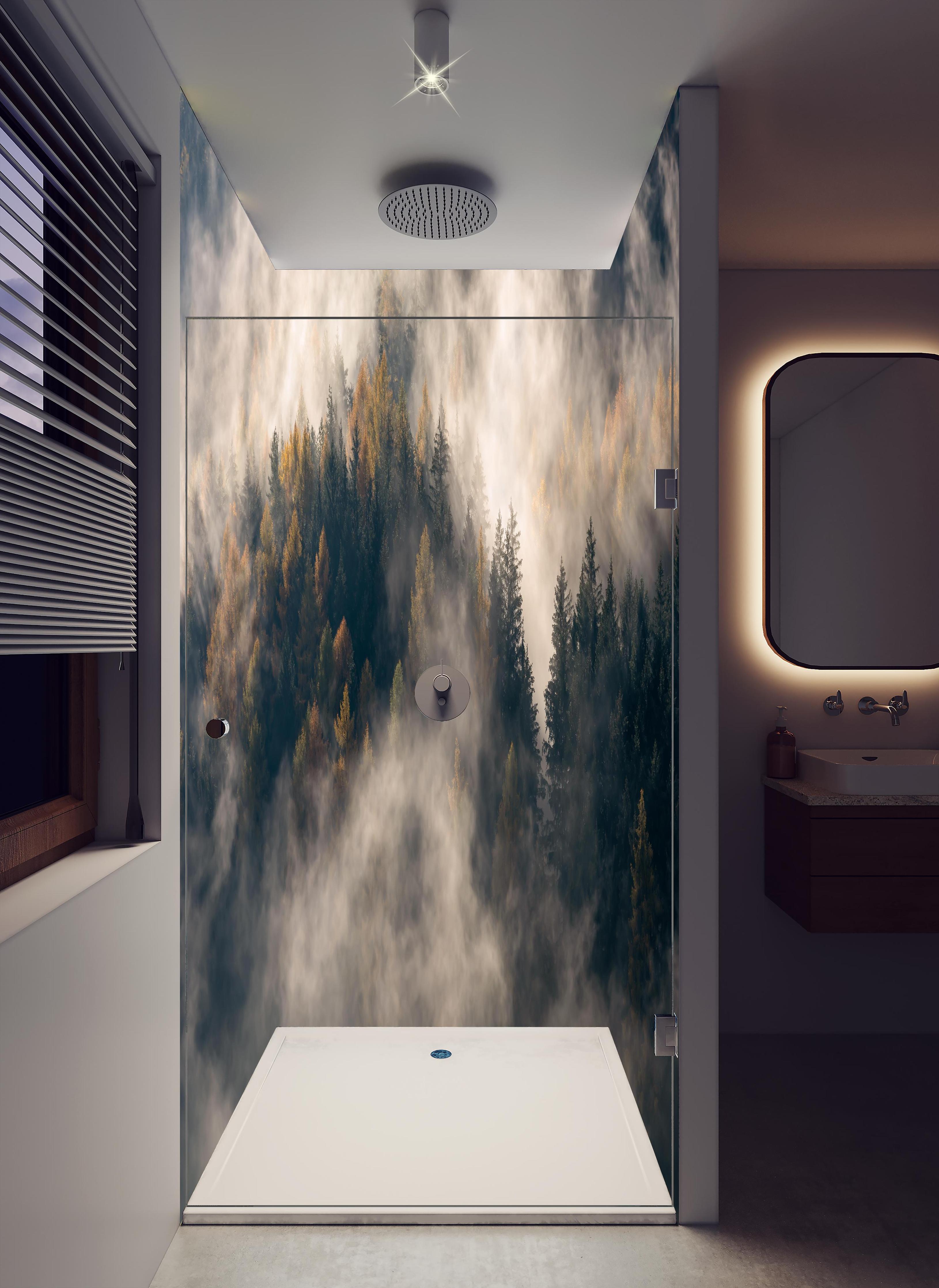 Duschrückwand - Nebel im Wald in hellem Badezimmer mit Regenduschkopf - zweiteilige Eck-Duschrückwand