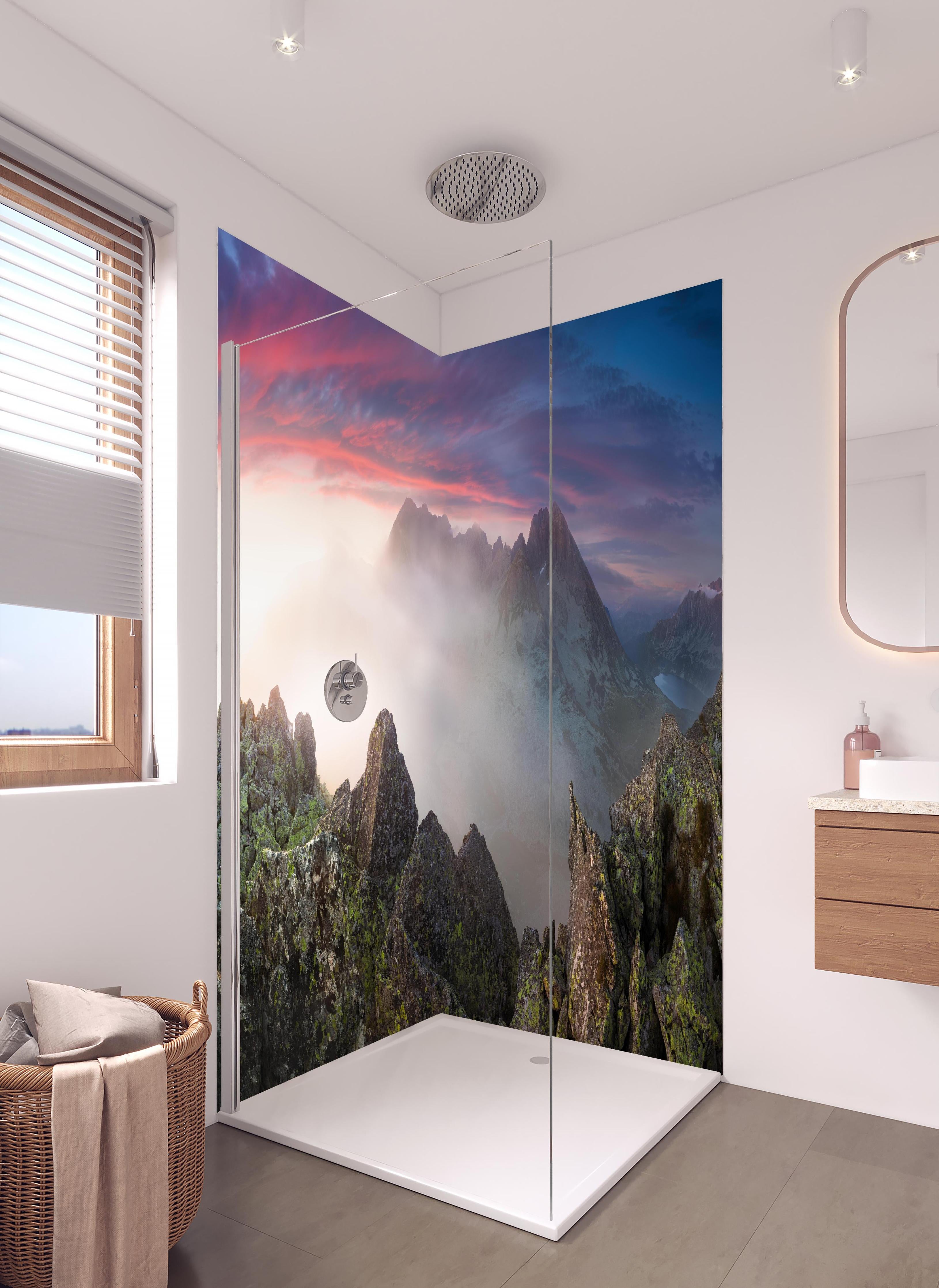 Duschrückwand - Nebeliger Blick auf Fairytale Berge, Slowakei in hellem Badezimmer mit Regenduschkopf - zweiteilige Eck-Duschrückwand