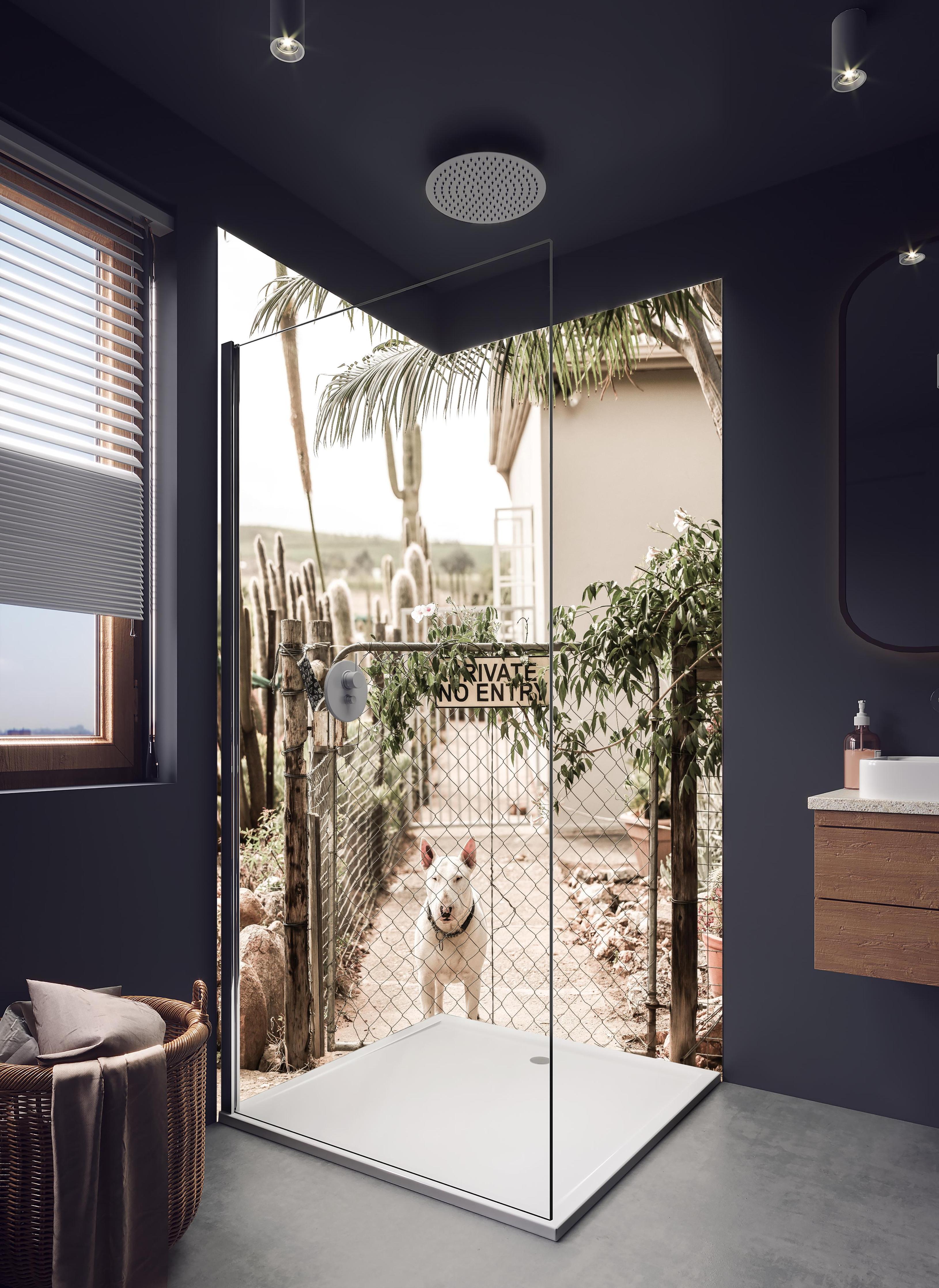 Duschrückwand - No Entry - älterlicher Eingang in hellem Badezimmer mit Regenduschkopf - zweiteilige Eck-Duschrückwand