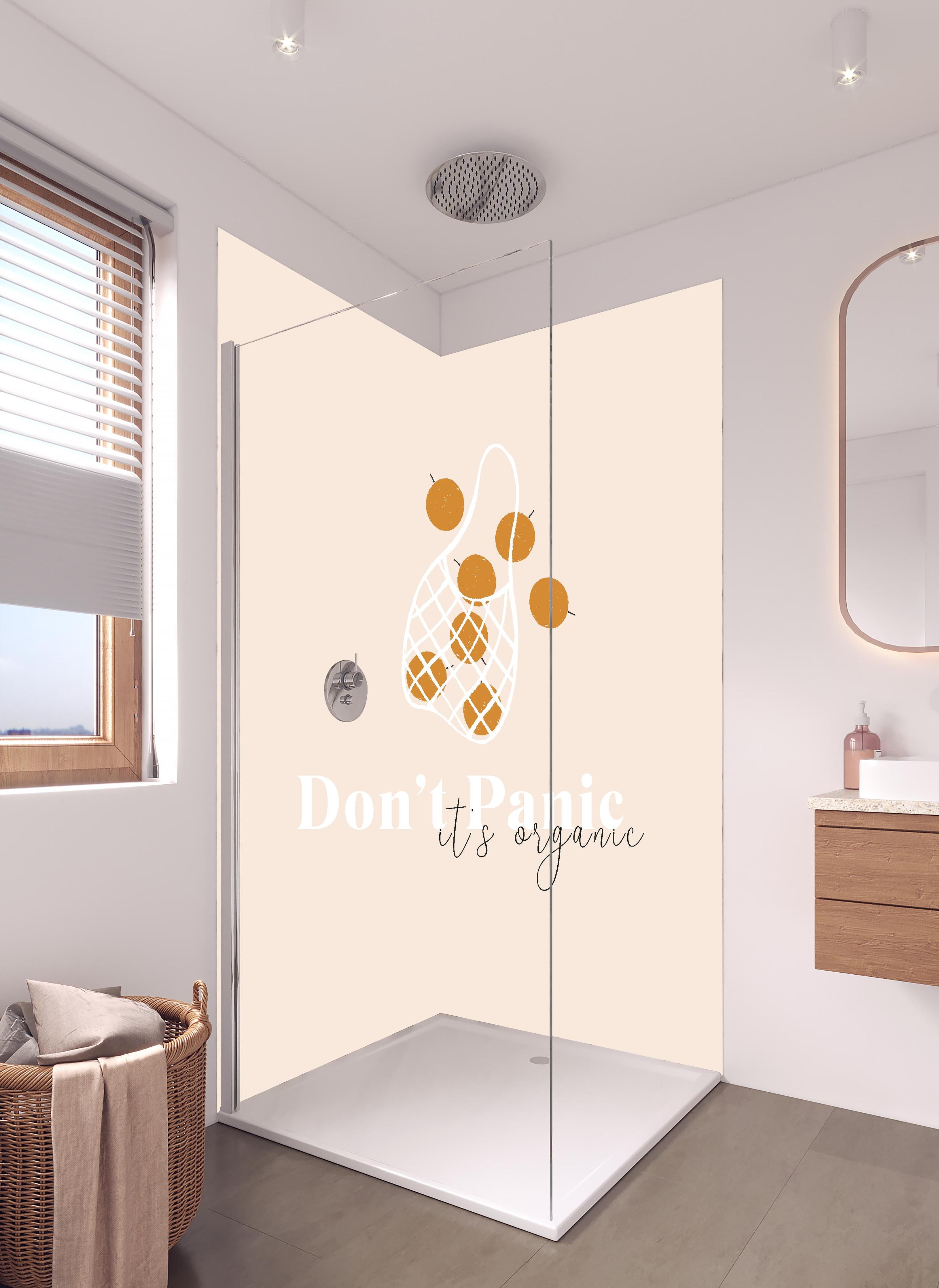 Duschrückwand - Organic Fruits Shopping Beige Inspiration in hellem Badezimmer mit Regenduschkopf - zweiteilige Eck-Duschrückwand