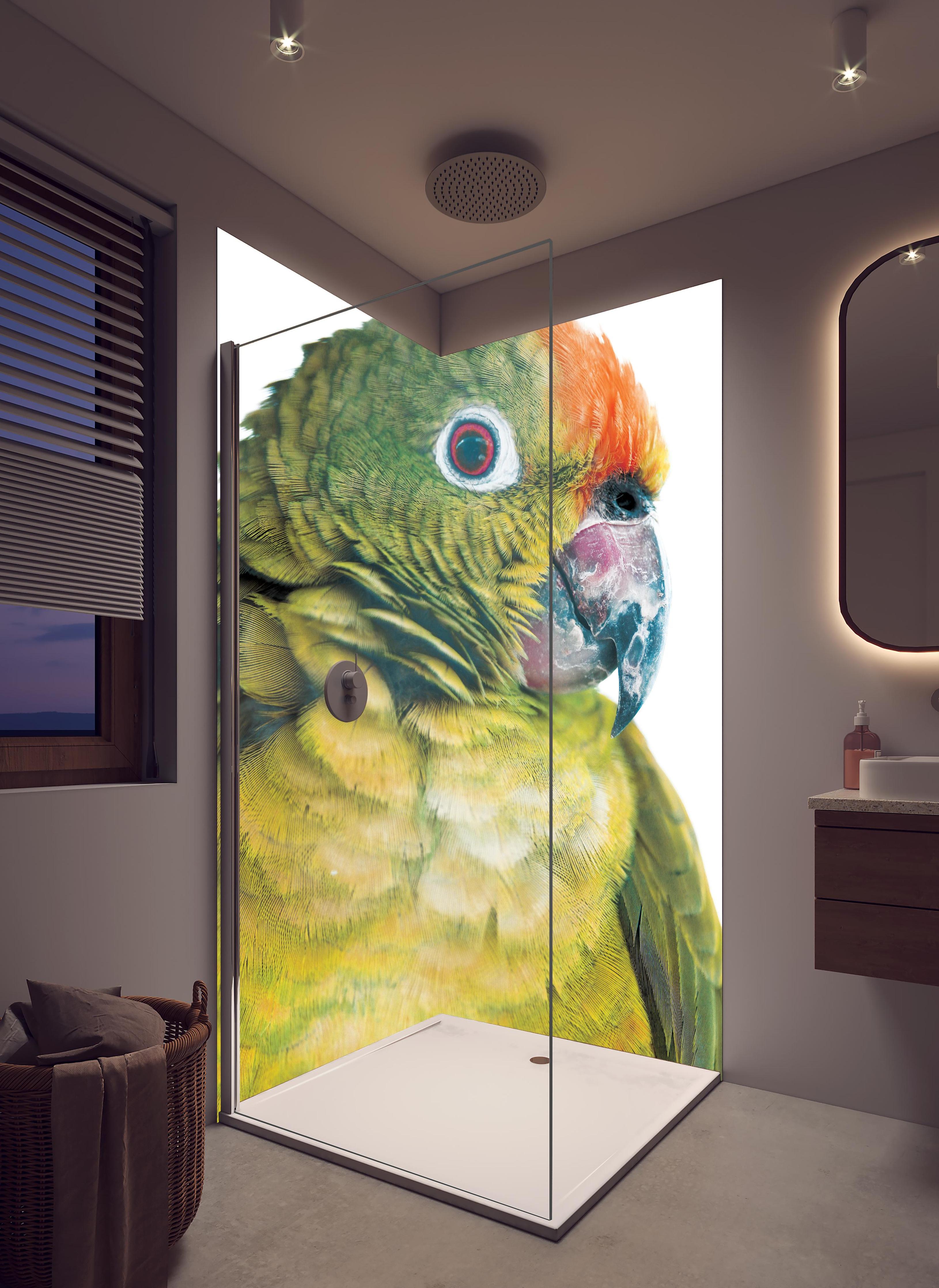 Duschrückwand - Papagei - Nahaufname in hellem Badezimmer mit Regenduschkopf - zweiteilige Eck-Duschrückwand