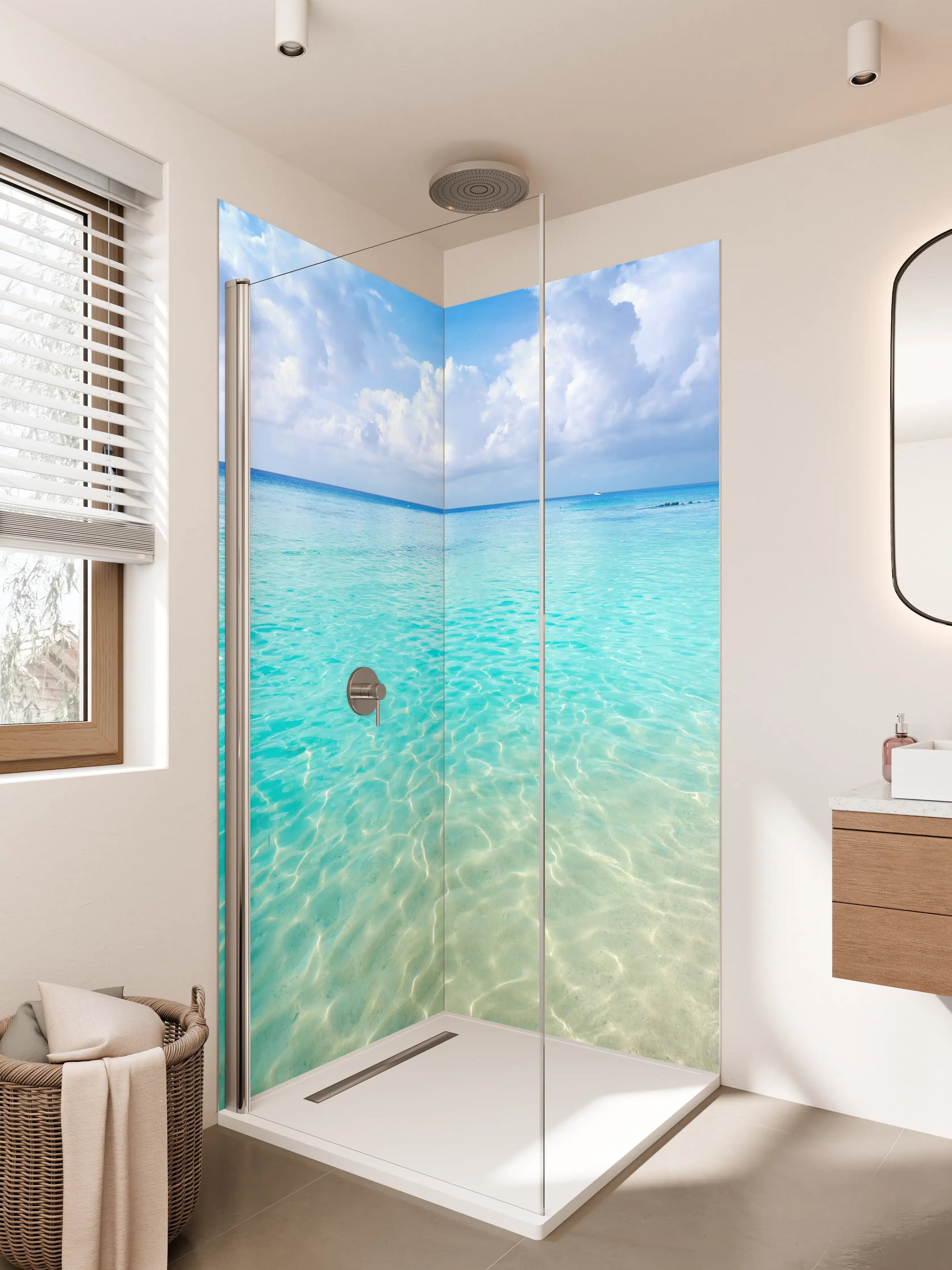 Duschrückwand - Paradise-Strand mit klarem Wasser und Himmel