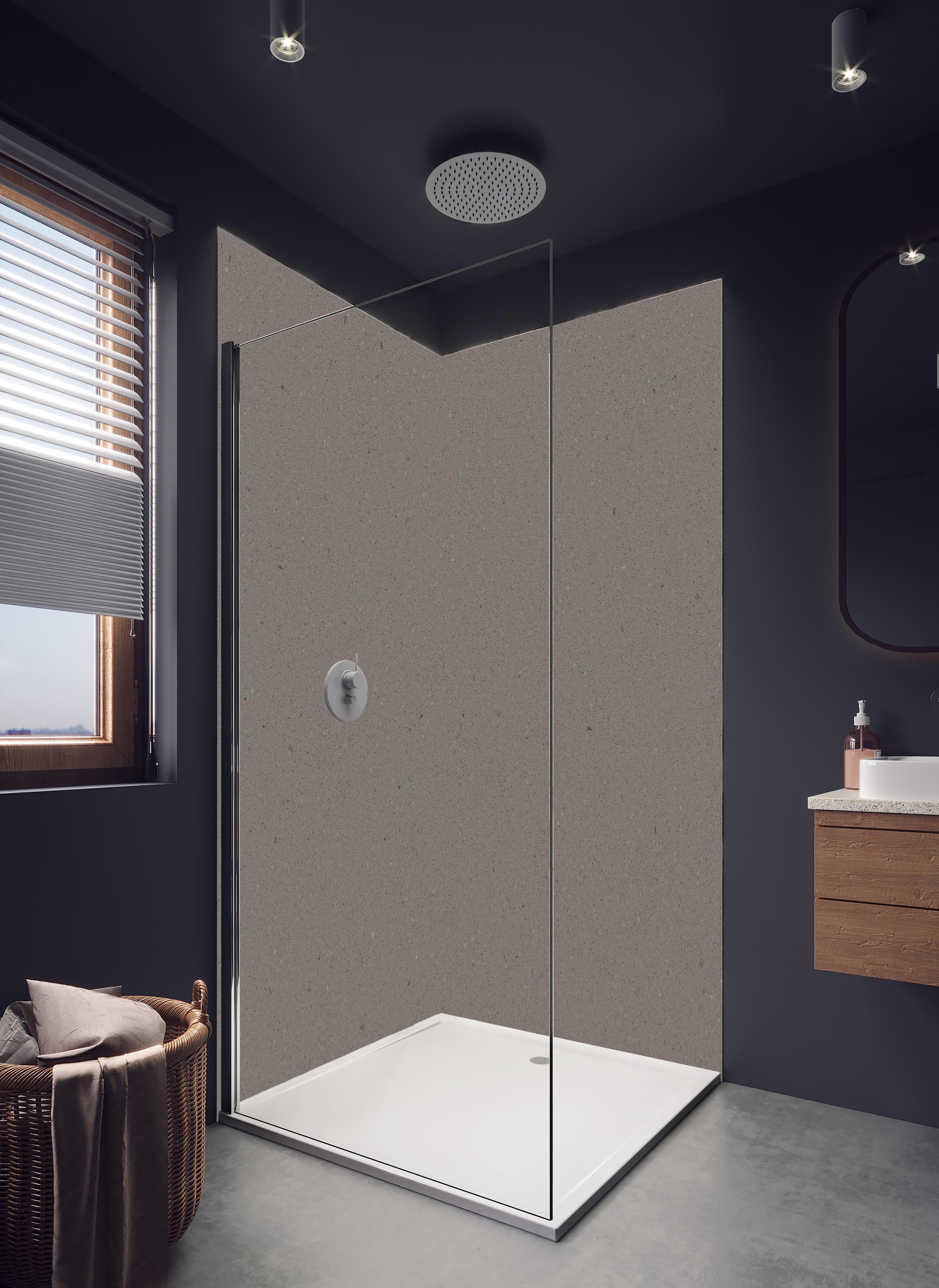 Duschrückwand - Quarz Graphite Grey in hellem Badezimmer mit Regenduschkopf - zweiteilige Eck-Duschrückwand