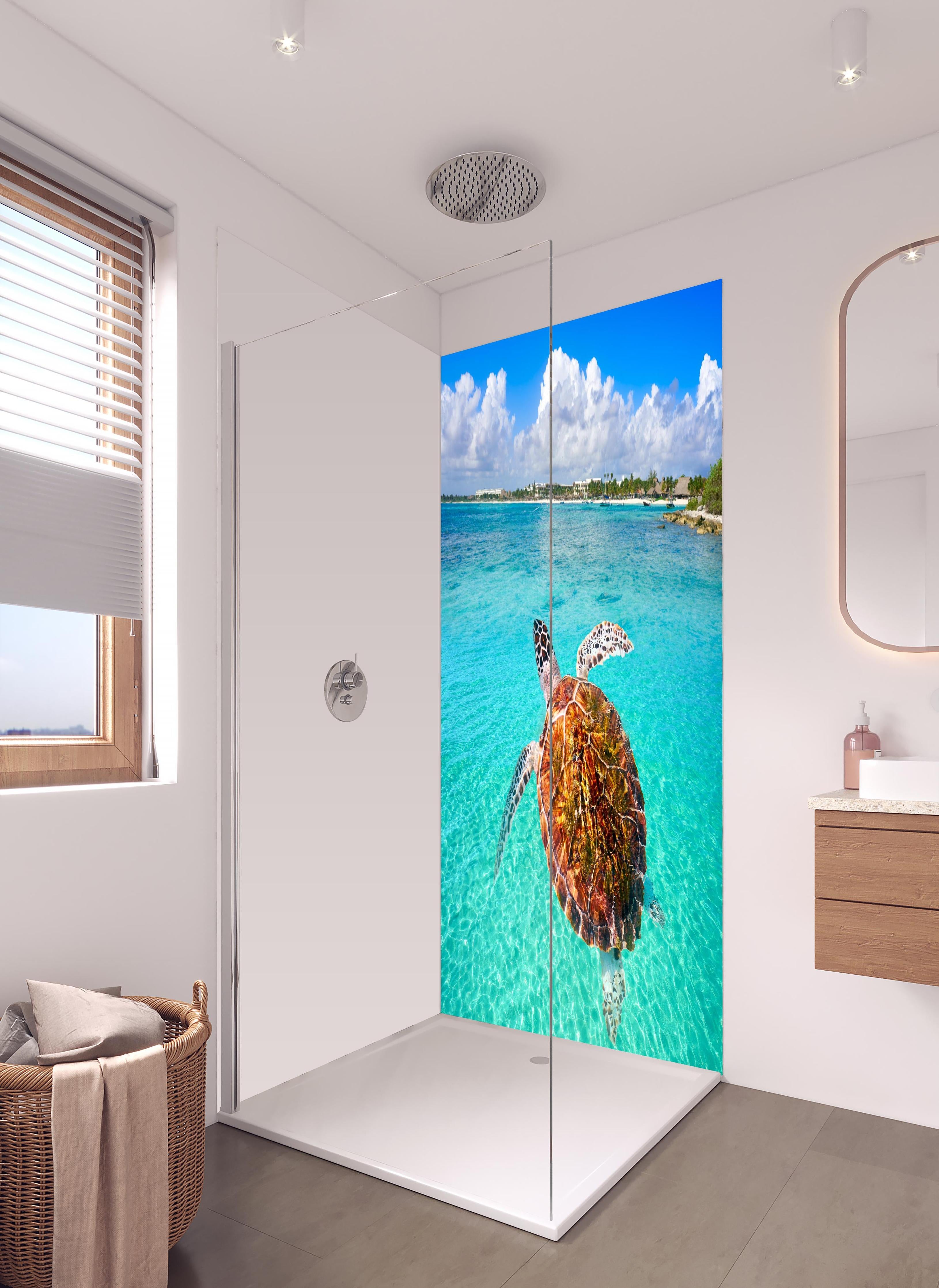 Duschrückwand - Riviera Maya - Mexico in hellem Badezimmer mit Regenduschkopf - zweiteilige Eck-Duschrückwand