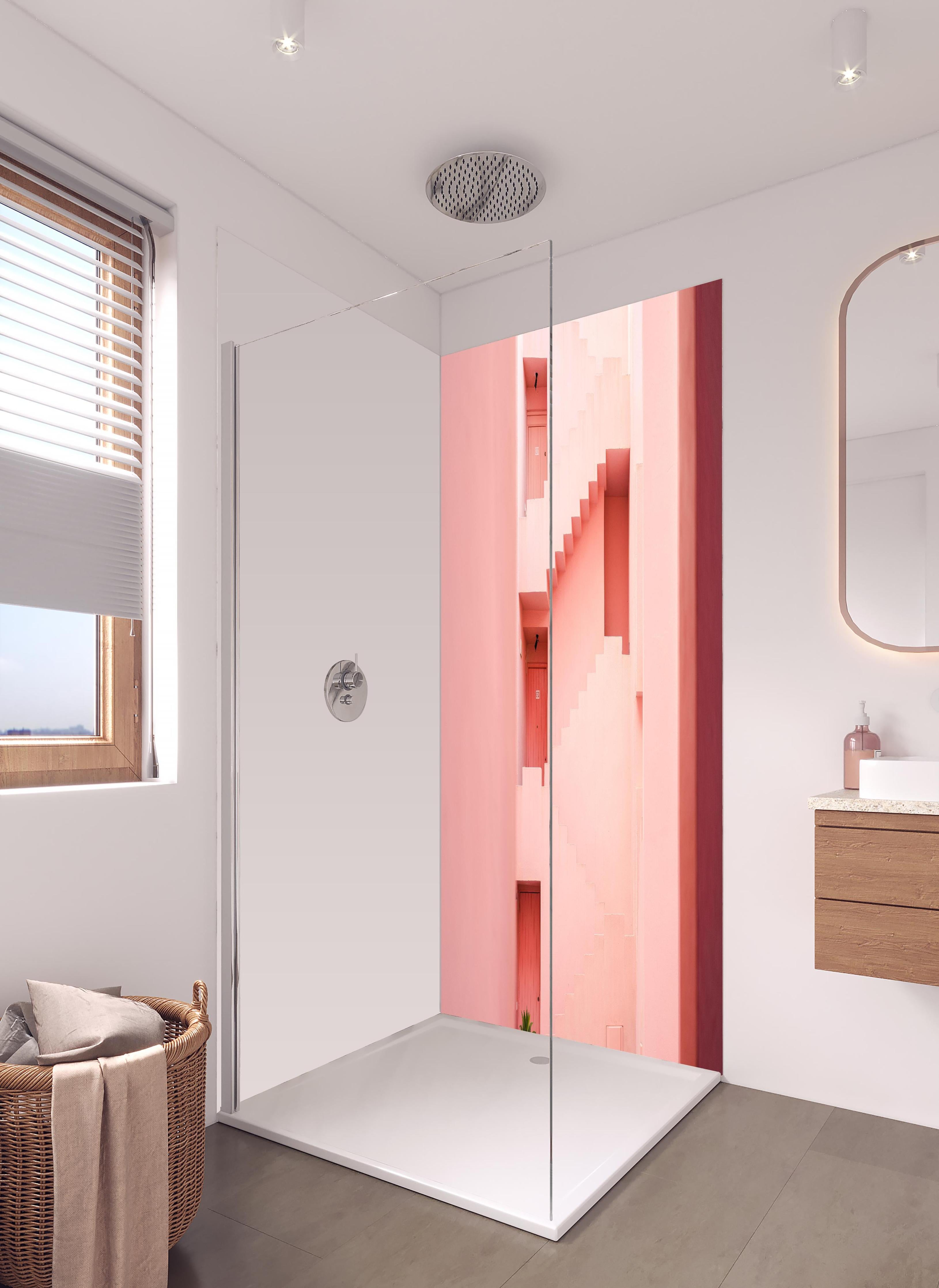 Duschrückwand - Rosafarbene Architektur La Muralla Roja in hellem Badezimmer mit Regenduschkopf - zweiteilige Eck-Duschrückwand