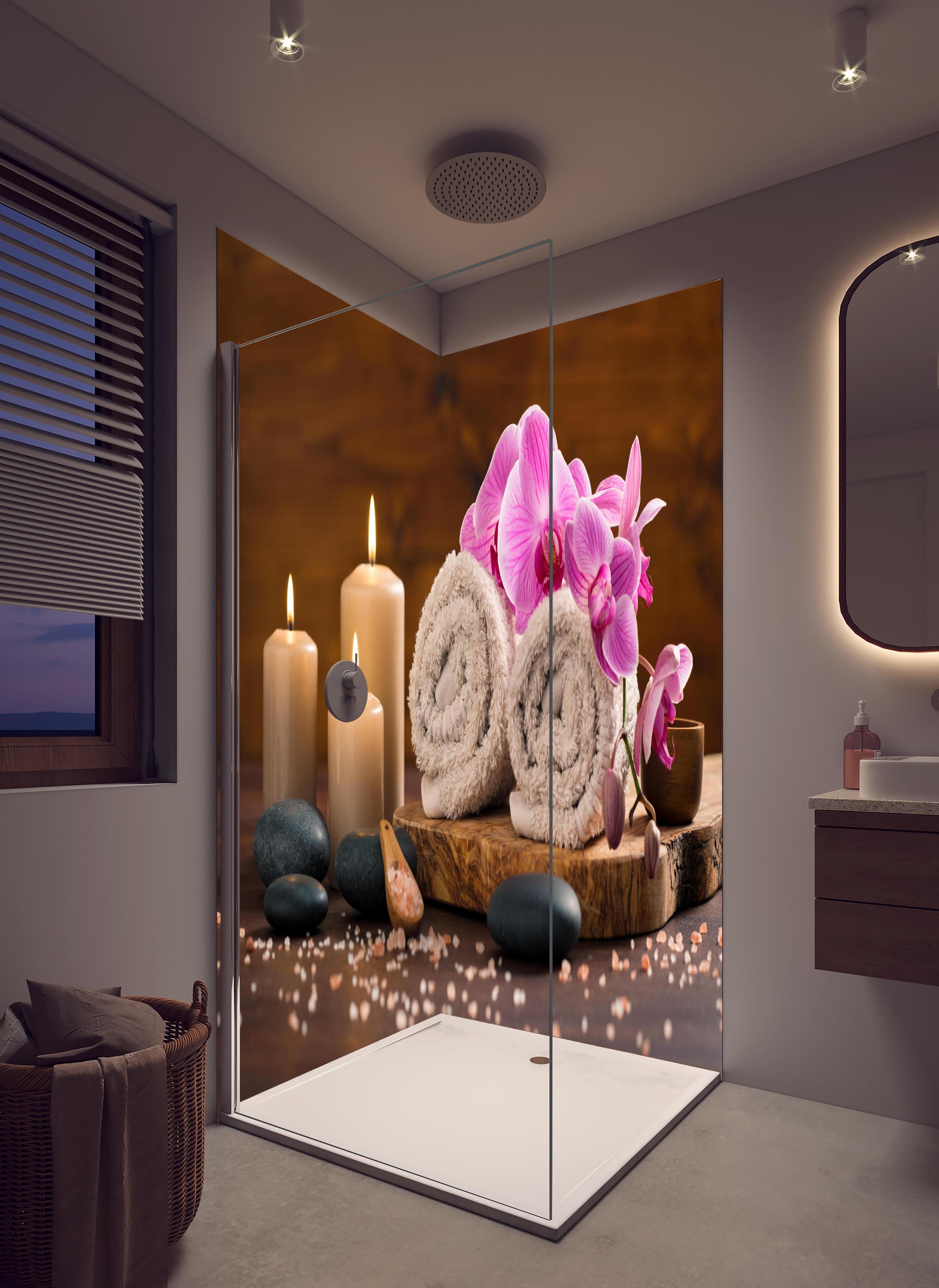 Duschrückwand - Ruhiger Spa- und Wellnessbereich in hellem Badezimmer mit Regenduschkopf - zweiteilige Eck-Duschrückwand