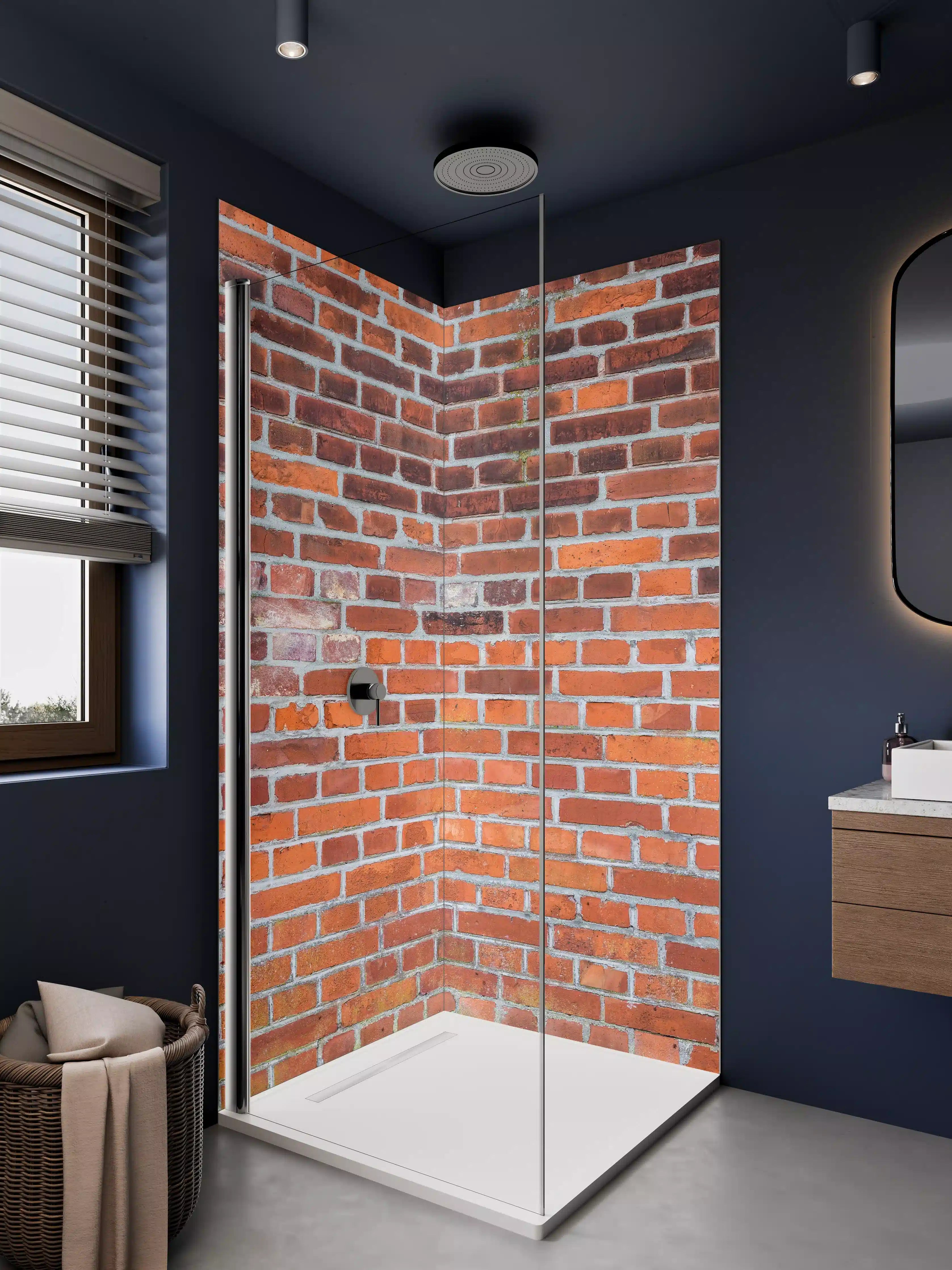 Duschrückwand - Rustikale Backsteinwand in warmen Rottönen