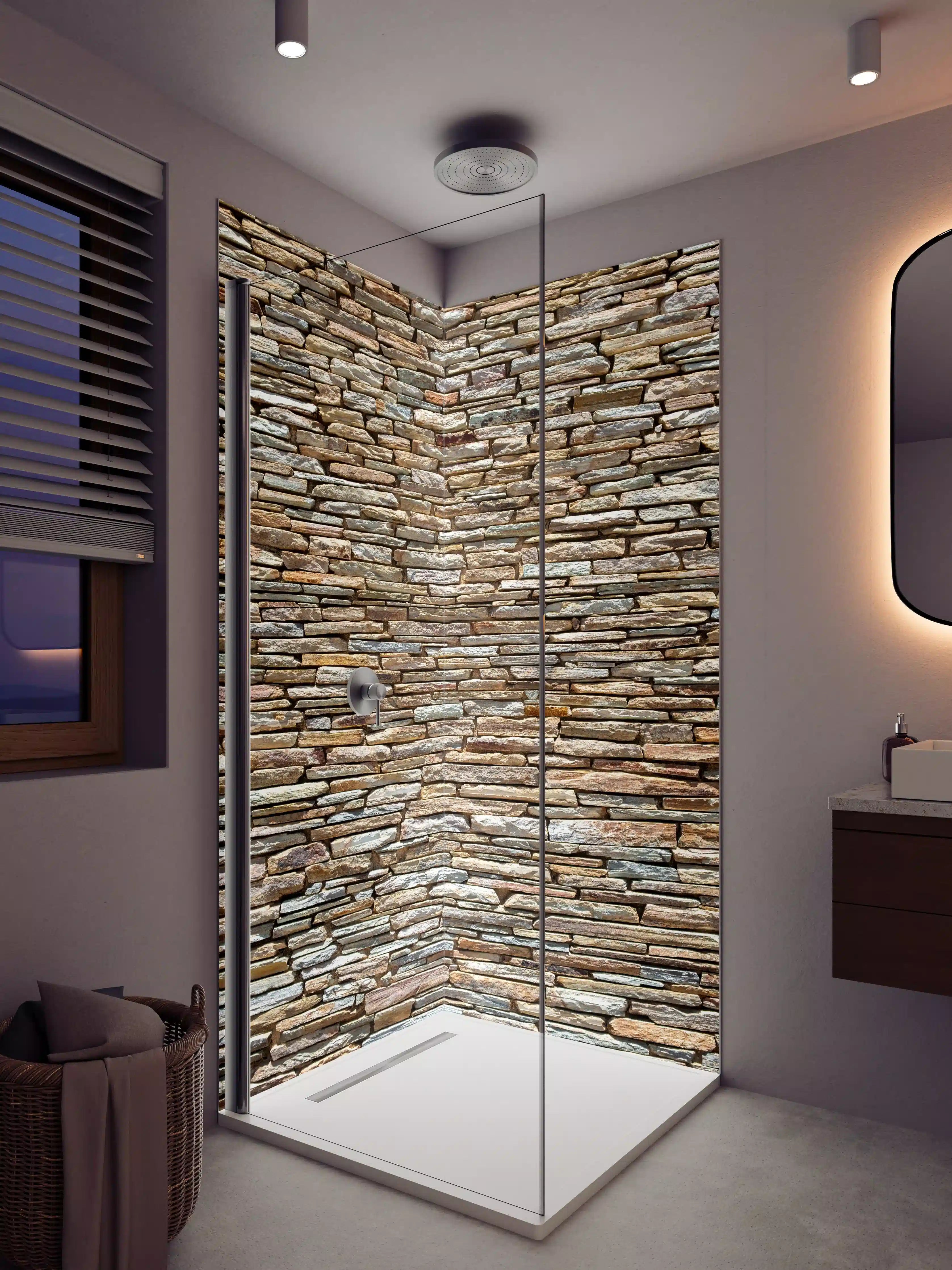 Duschrückwand - Rustikale Natursteinmauer in Brauntönen