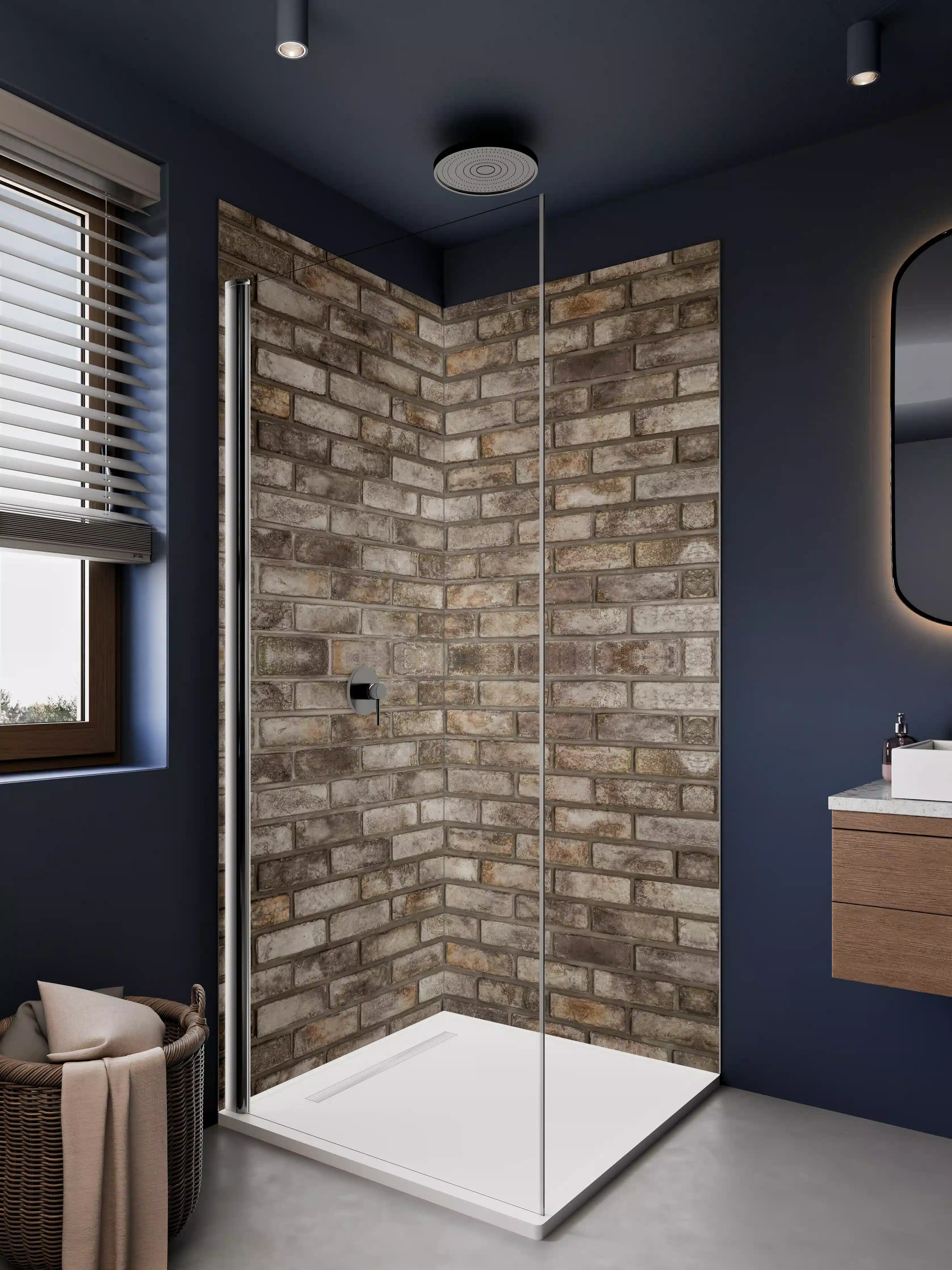 Duschrückwand - Rustikale Ziegelsteinwand, Braun Töne, Vintage-Look