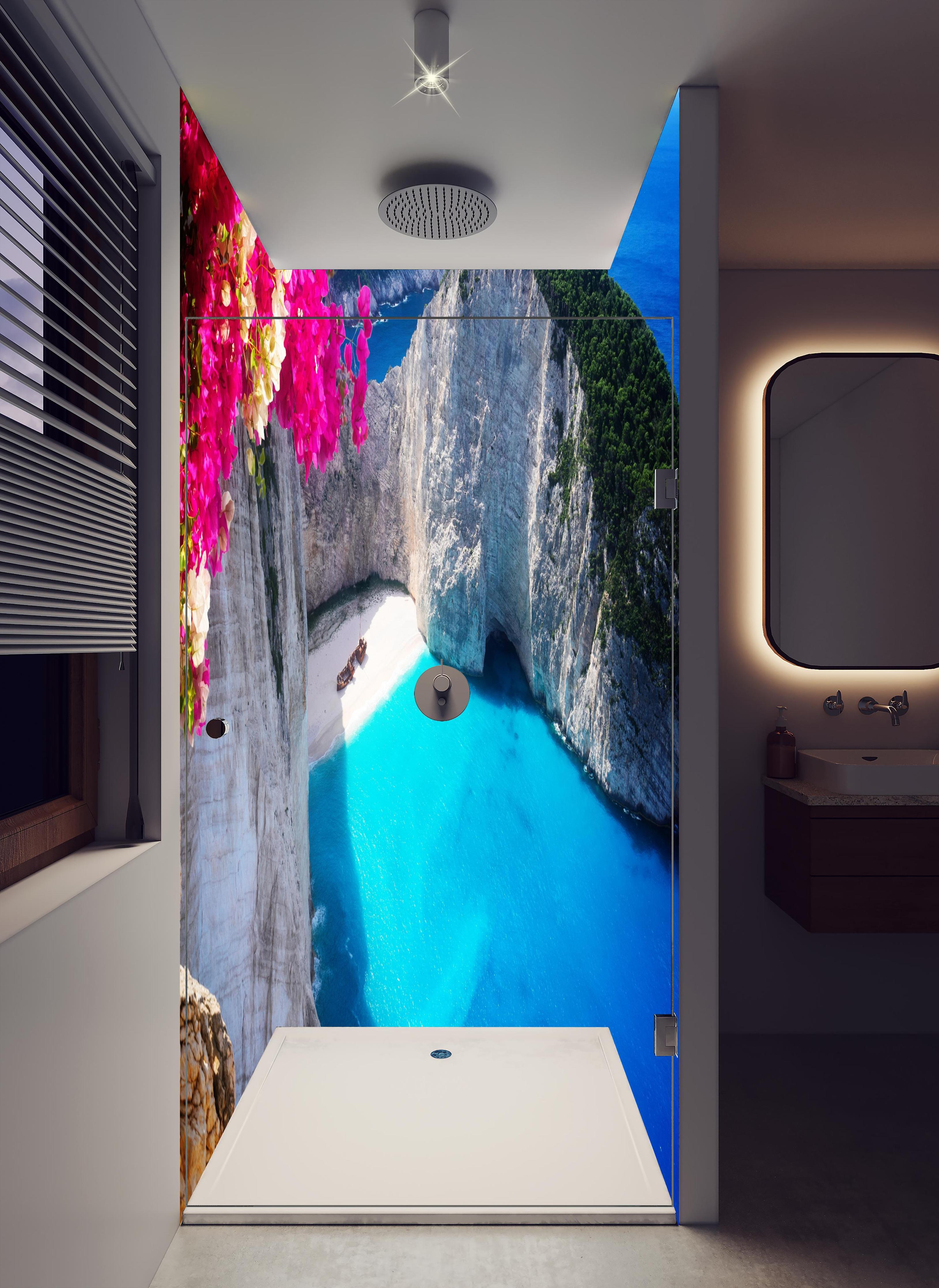 Duschrückwand - Schöne Landschaft der Insel Zakinthos in hellem Badezimmer mit Regenduschkopf - zweiteilige Eck-Duschrückwand
