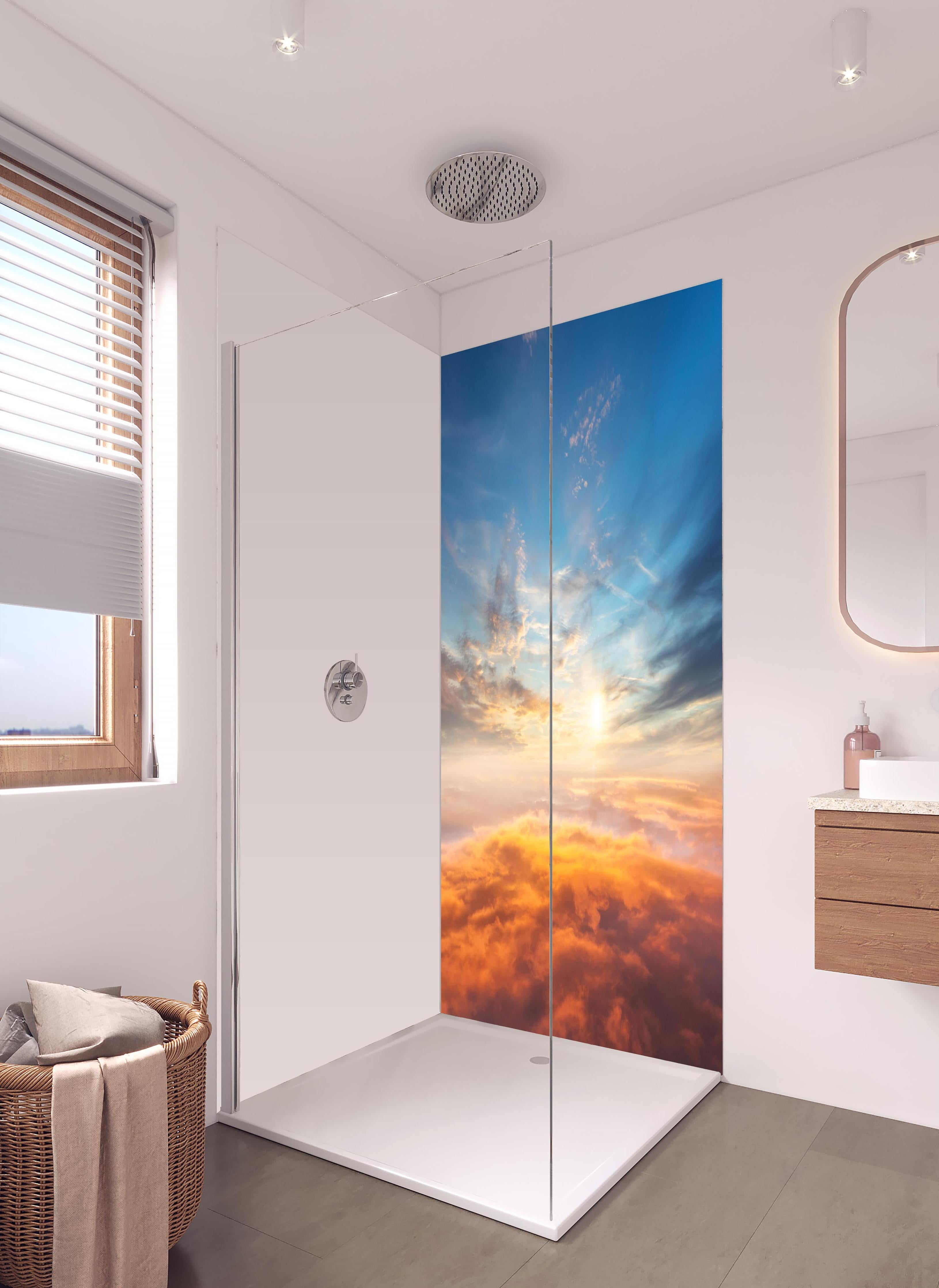 Duschrückwand - Schöner Sonnenuntergang über den Wolken in hellem Badezimmer mit Regenduschkopf - zweiteilige Eck-Duschrückwand