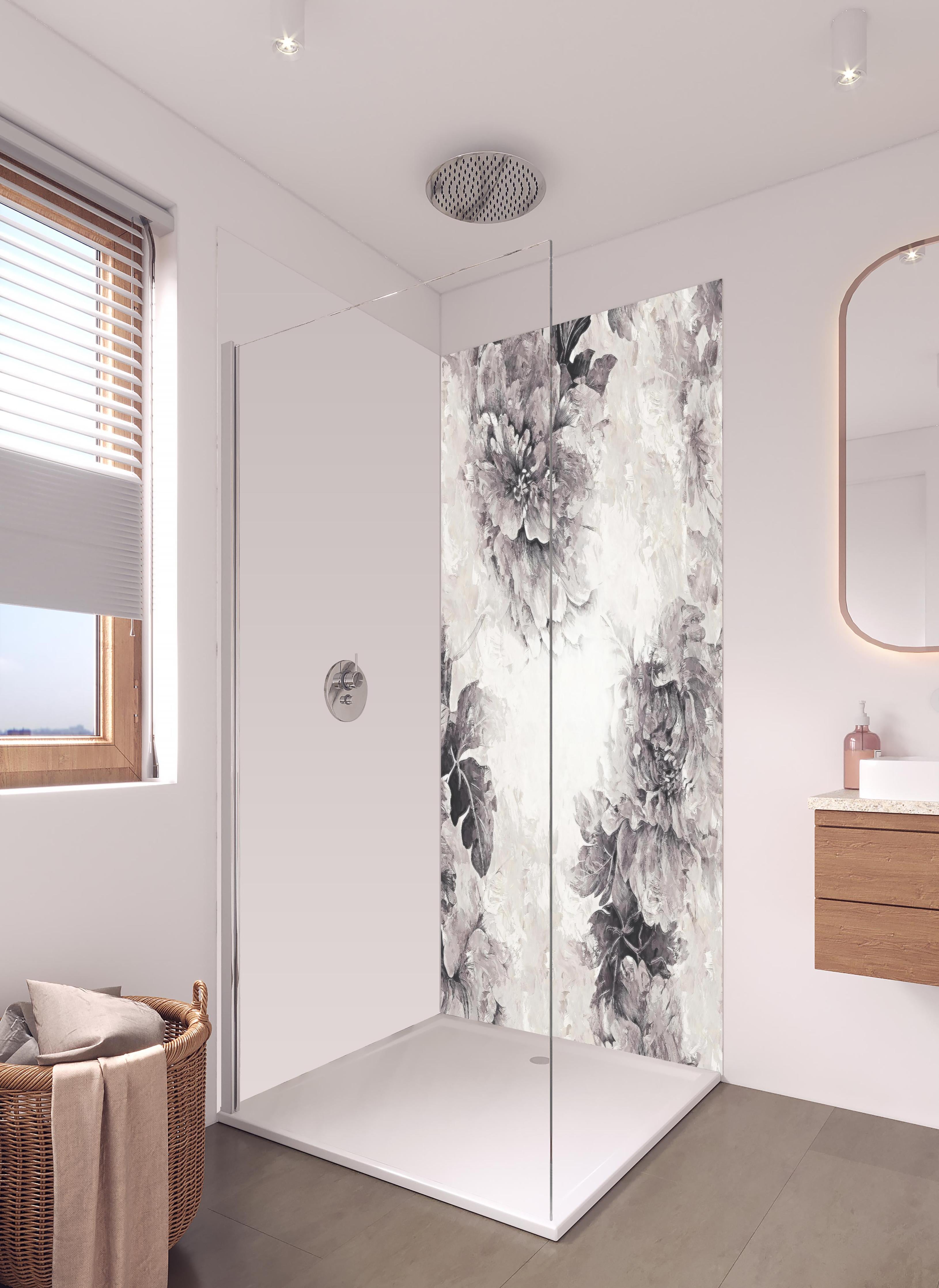Duschrückwand - Schwarz - weißes Pflanzen Gemälde in hellem Badezimmer mit Regenduschkopf - zweiteilige Eck-Duschrückwand