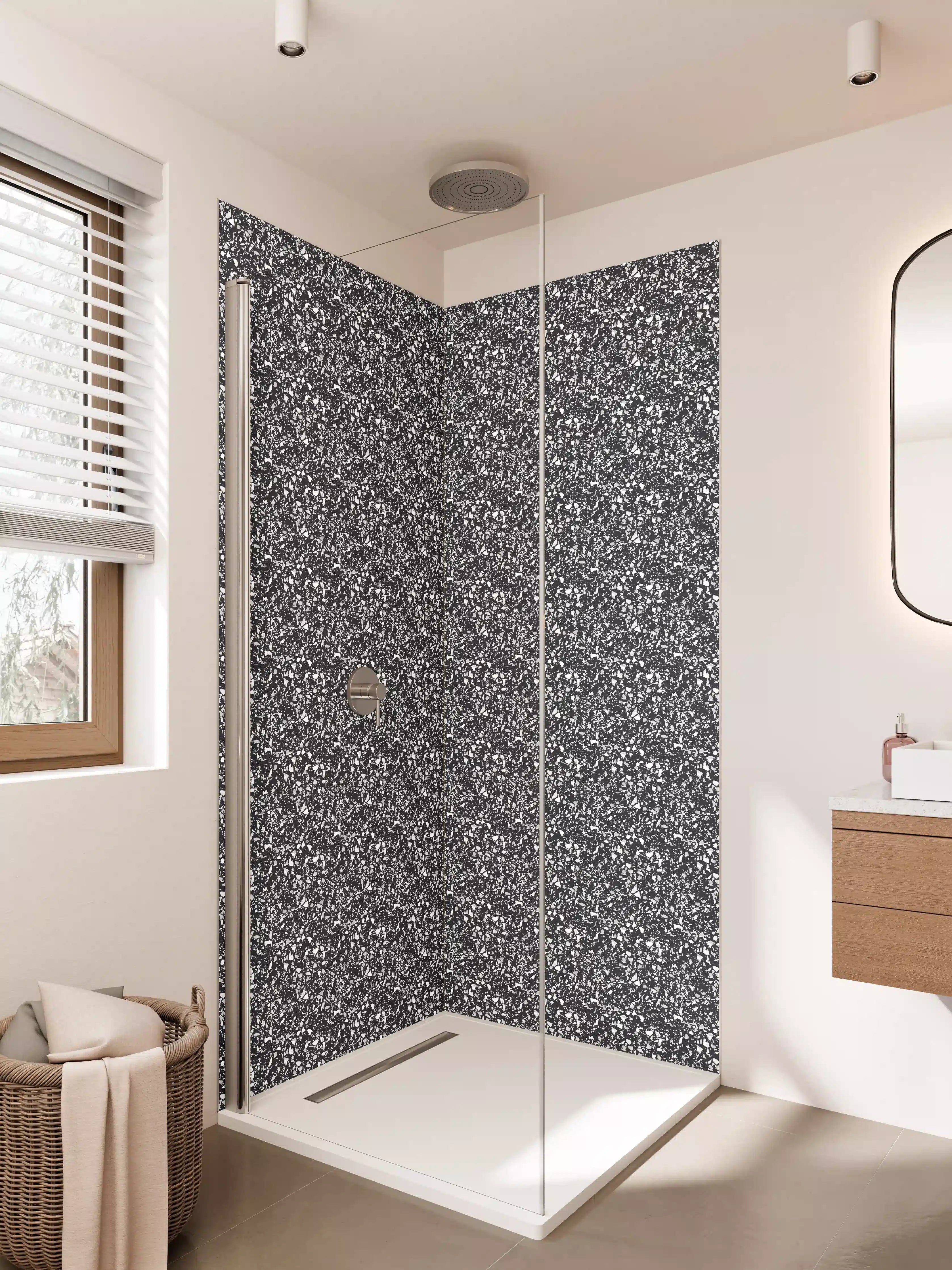 Duschrückwand - Schwarzer Granit mit weißem Glitzereffekt