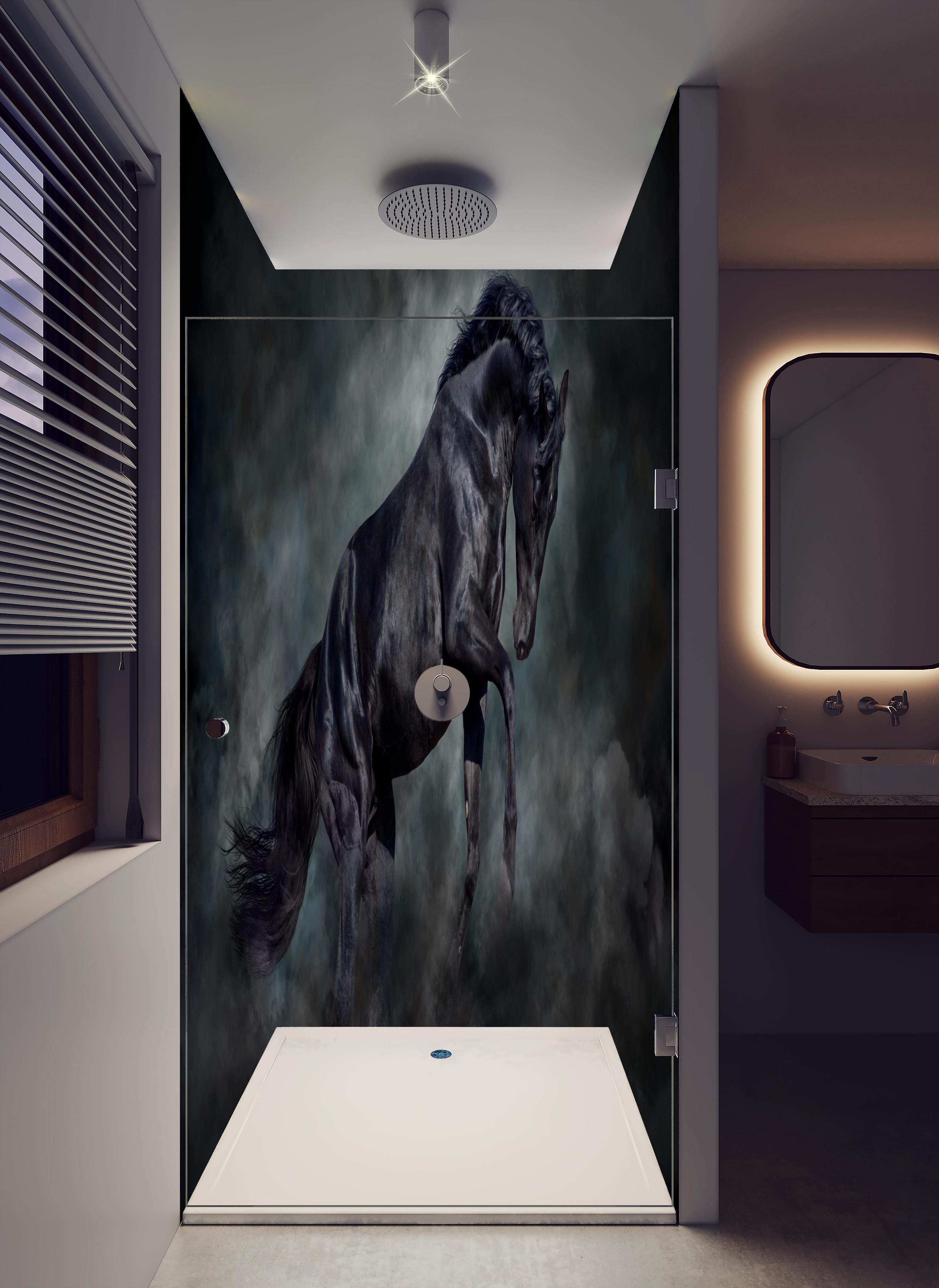 Duschrückwand - Schwarzer hengst in hellem Badezimmer mit Regenduschkopf - zweiteilige Eck-Duschrückwand