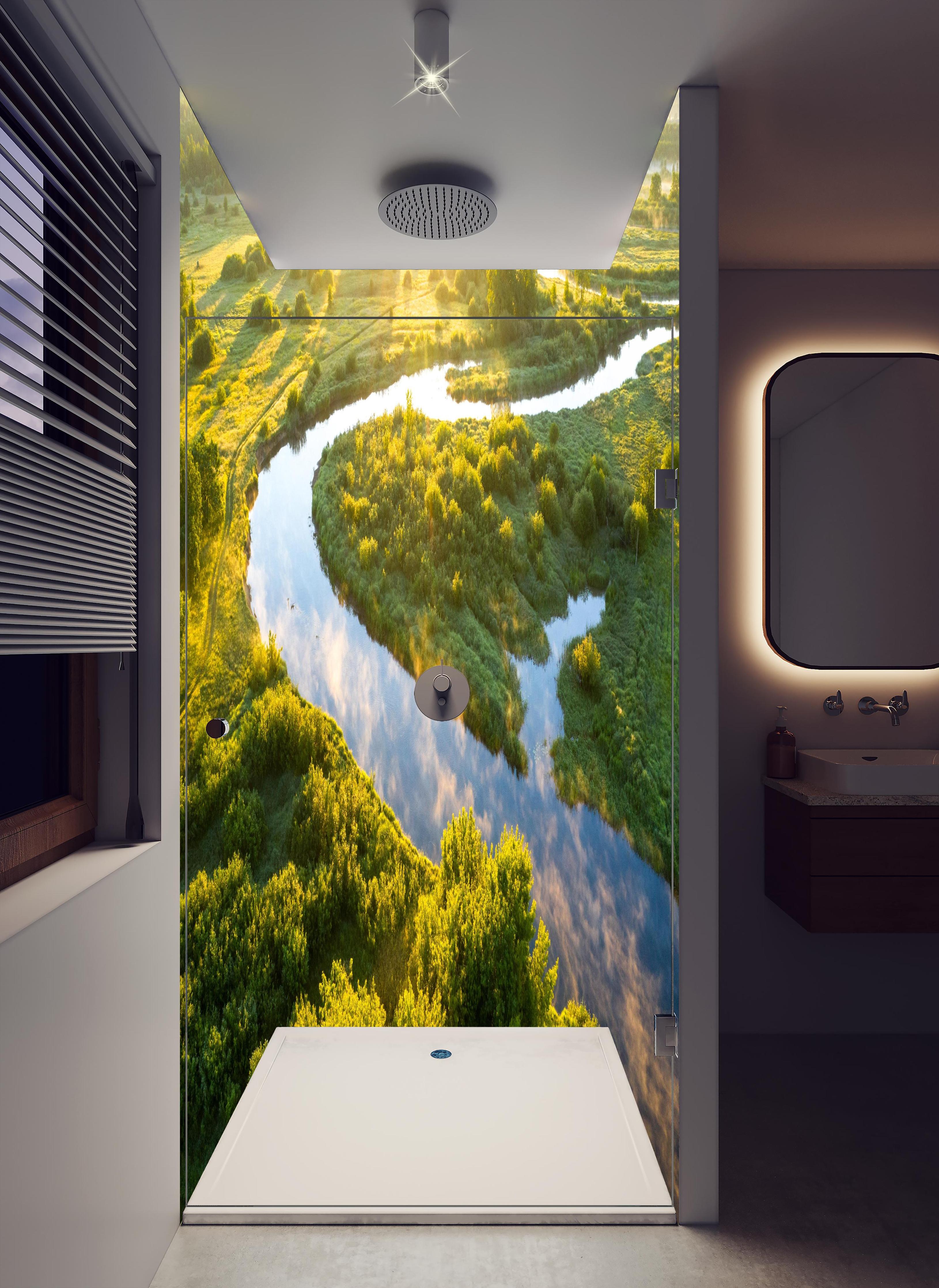 Duschrückwand - Sommermorgen am Fluss im Arizona in hellem Badezimmer mit Regenduschkopf - zweiteilige Eck-Duschrückwand