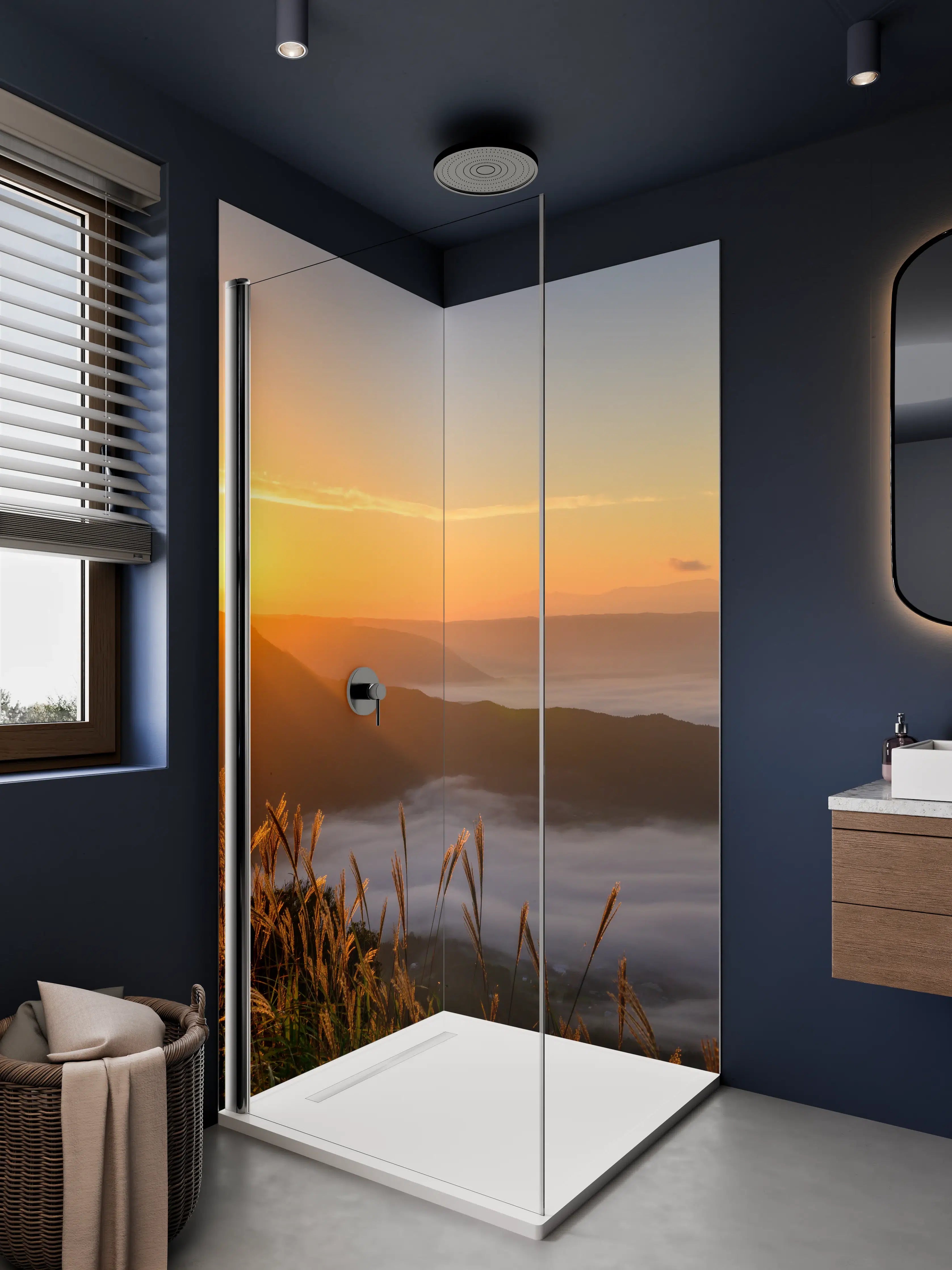 Duschrückwand - Sonnenaufgang über Bergen mit Nebel