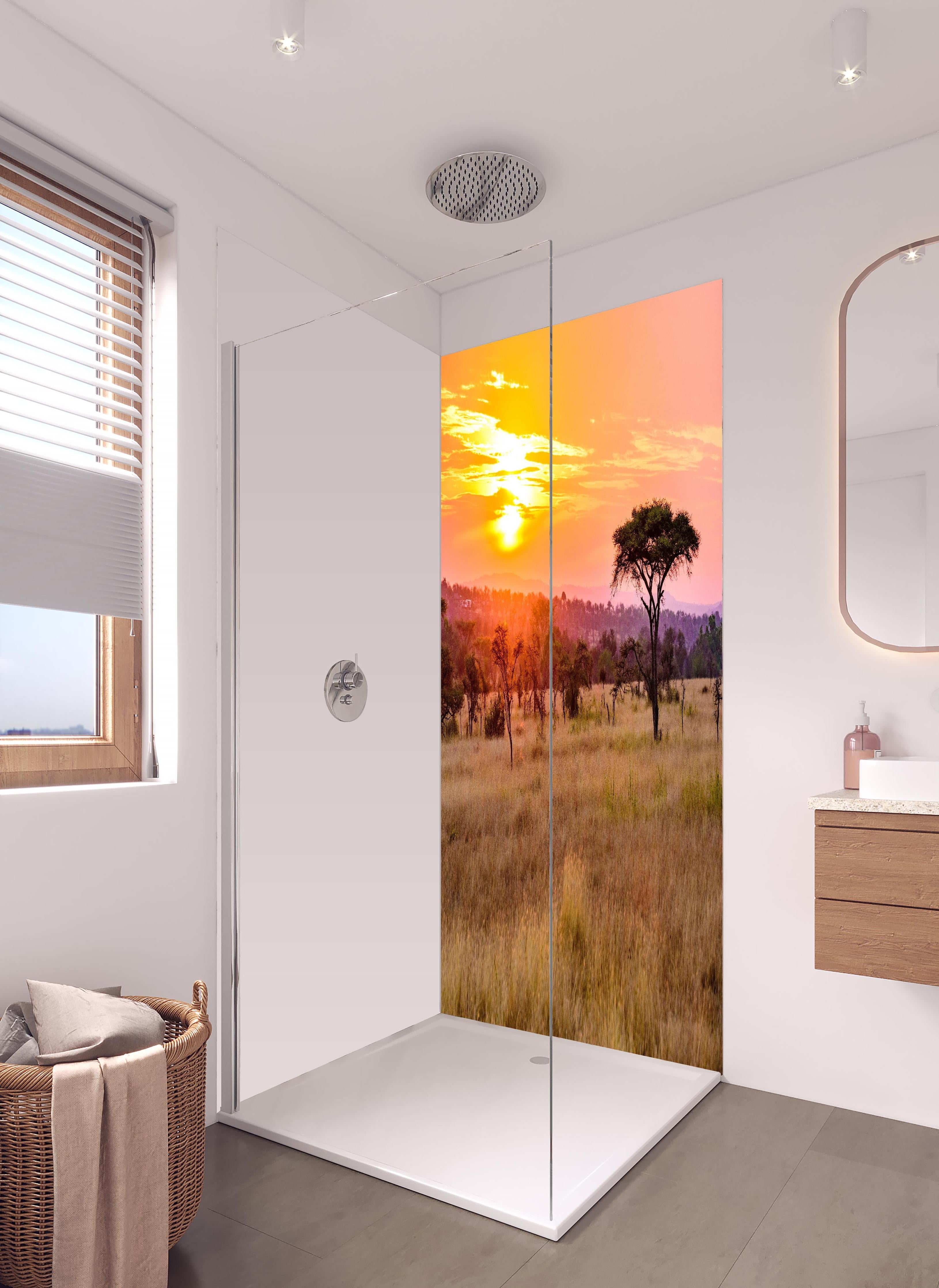 Duschrückwand - Sonnenuntergang in der Savanne Afrikas in hellem Badezimmer mit Regenduschkopf - zweiteilige Eck-Duschrückwand