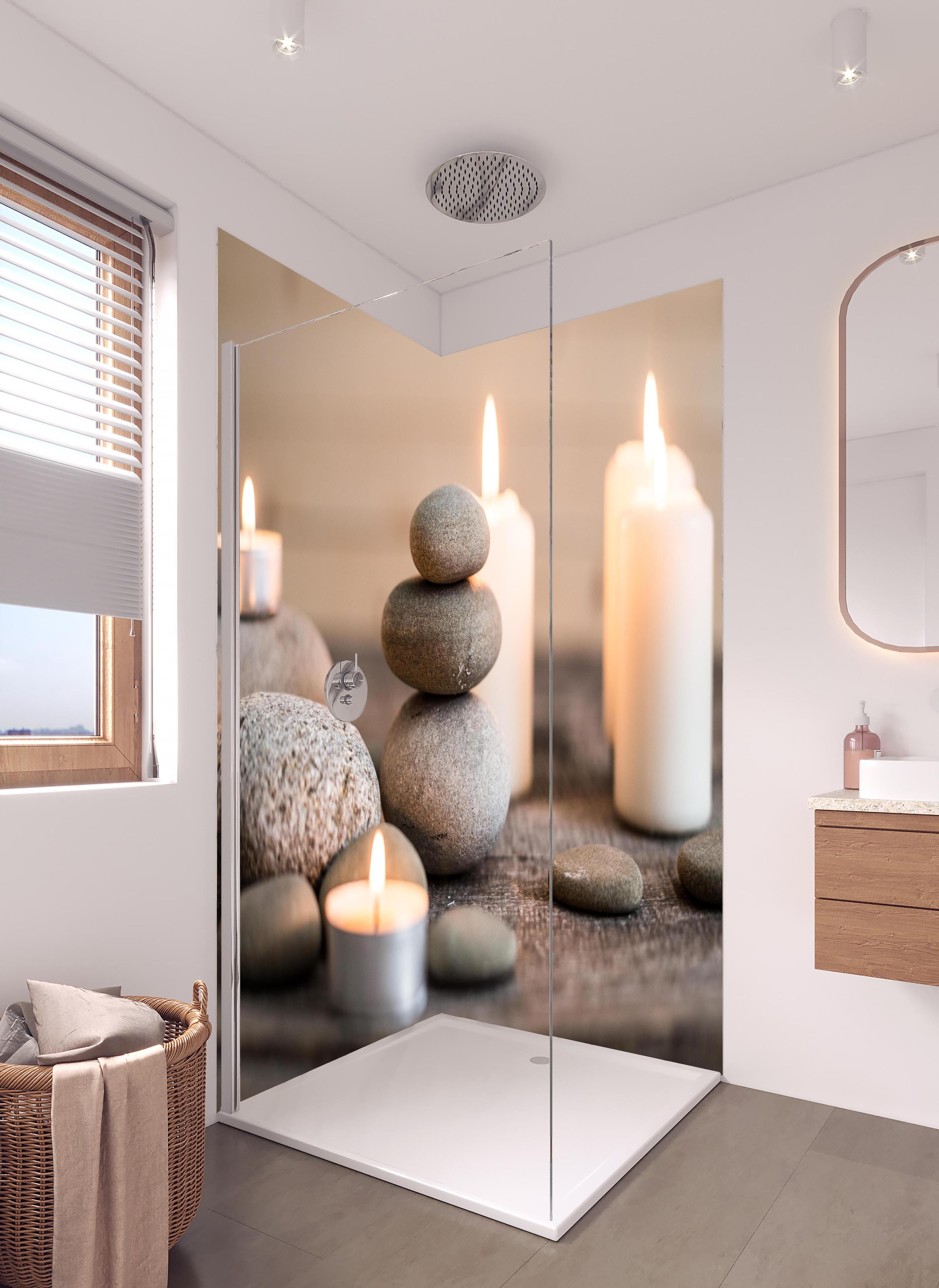 Duschrückwand - Spa-Stillleben mit Kerzen in hellem Badezimmer mit Regenduschkopf - zweiteilige Eck-Duschrückwand