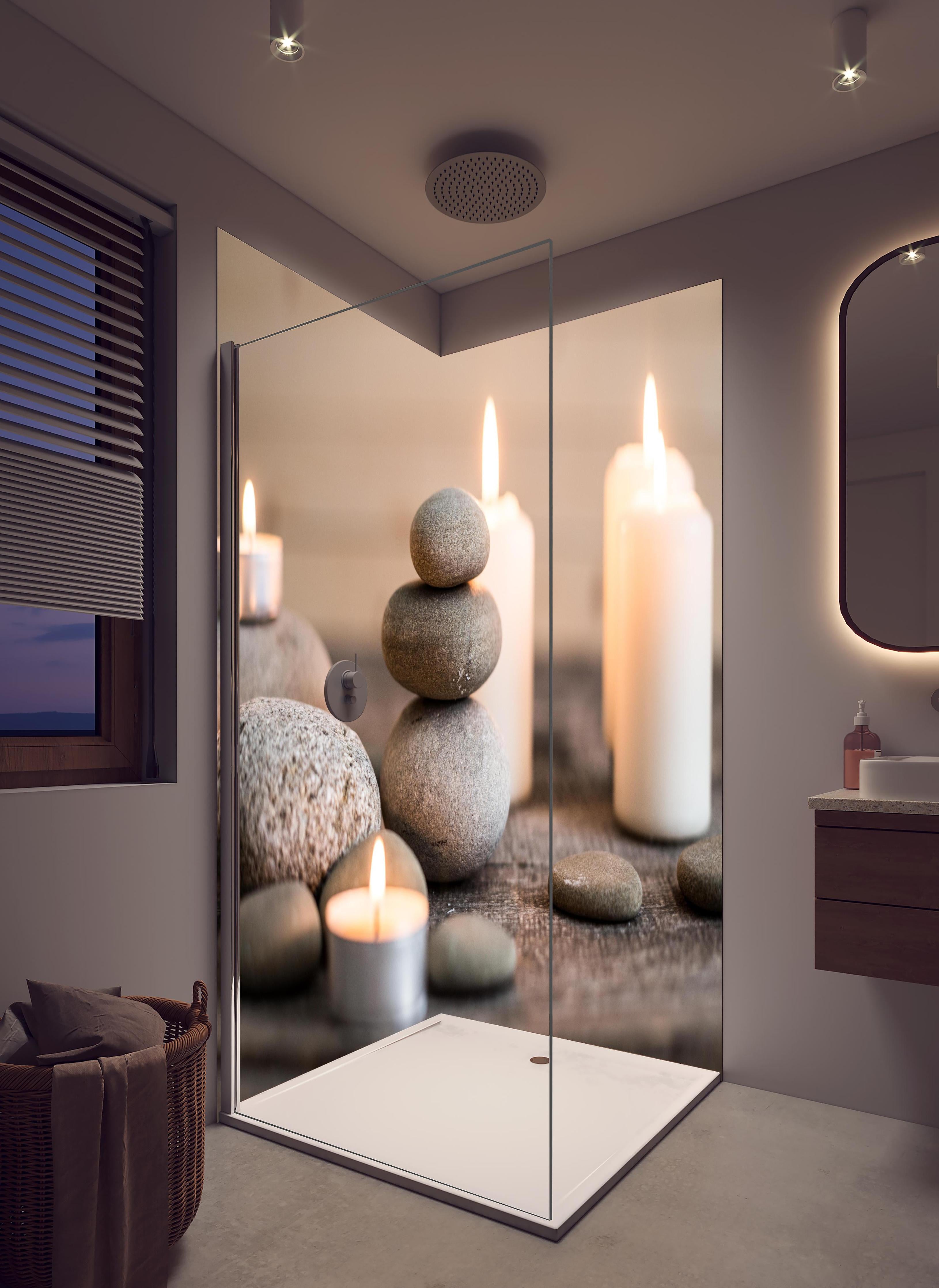Duschrückwand - Spa-Stillleben mit Kerzen in hellem Badezimmer mit Regenduschkopf - zweiteilige Eck-Duschrückwand