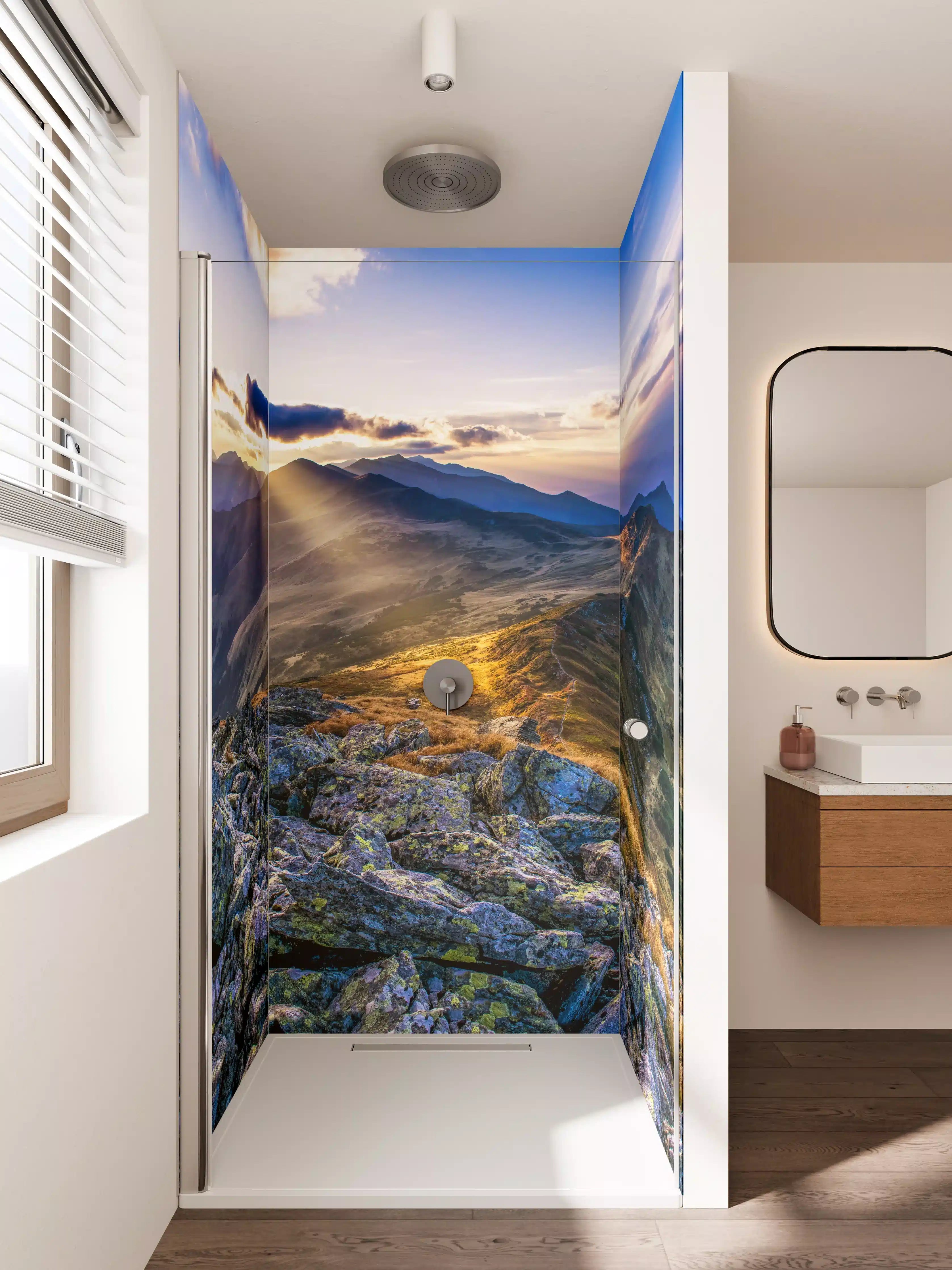 Duschrückwand - Spektakulärer Bergpanorama bei Sonnenaufgang