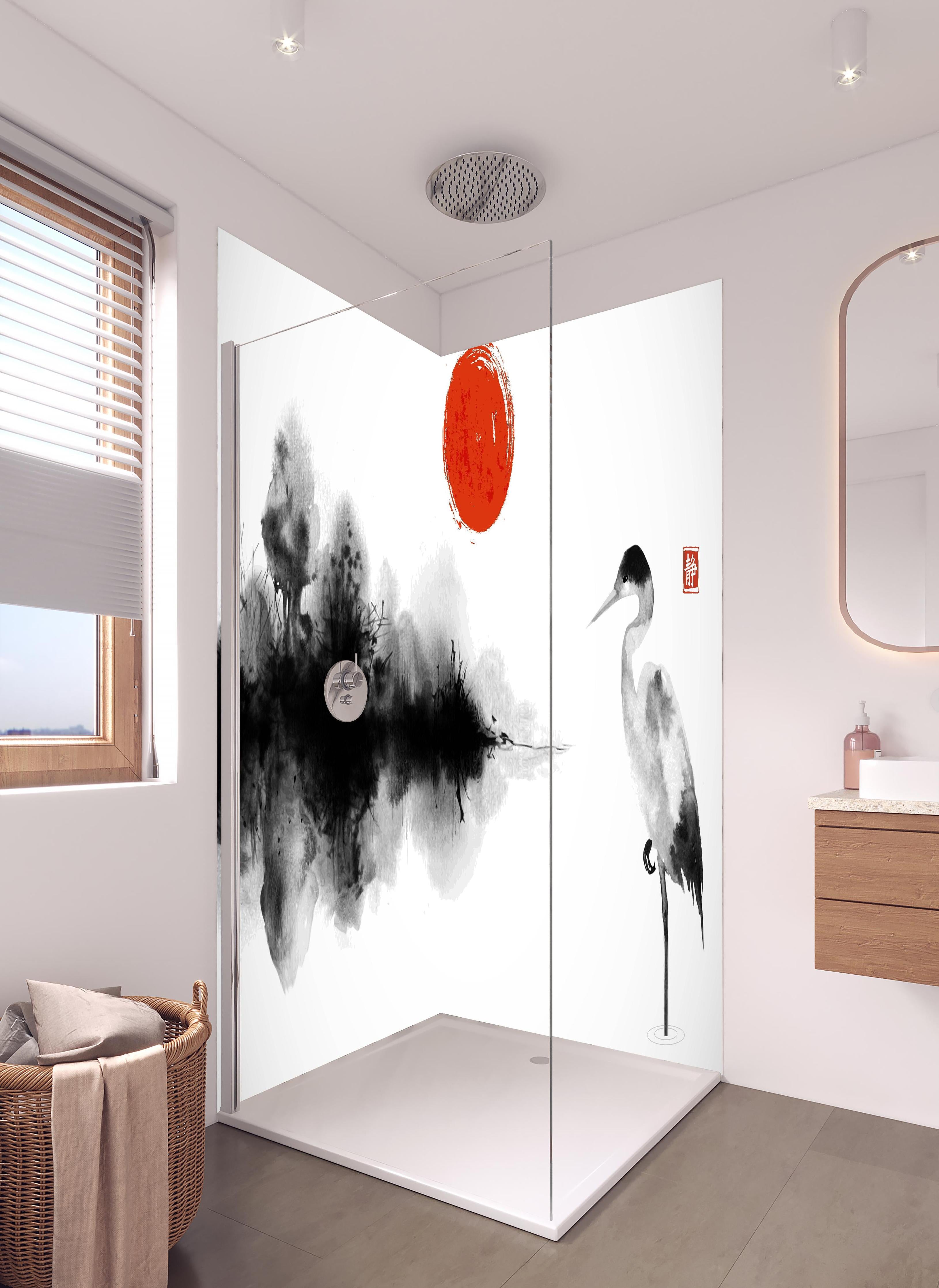 Duschrückwand - Stille Heron Sumi-e Tuschmalerei in hellem Badezimmer mit Regenduschkopf - zweiteilige Eck-Duschrückwand