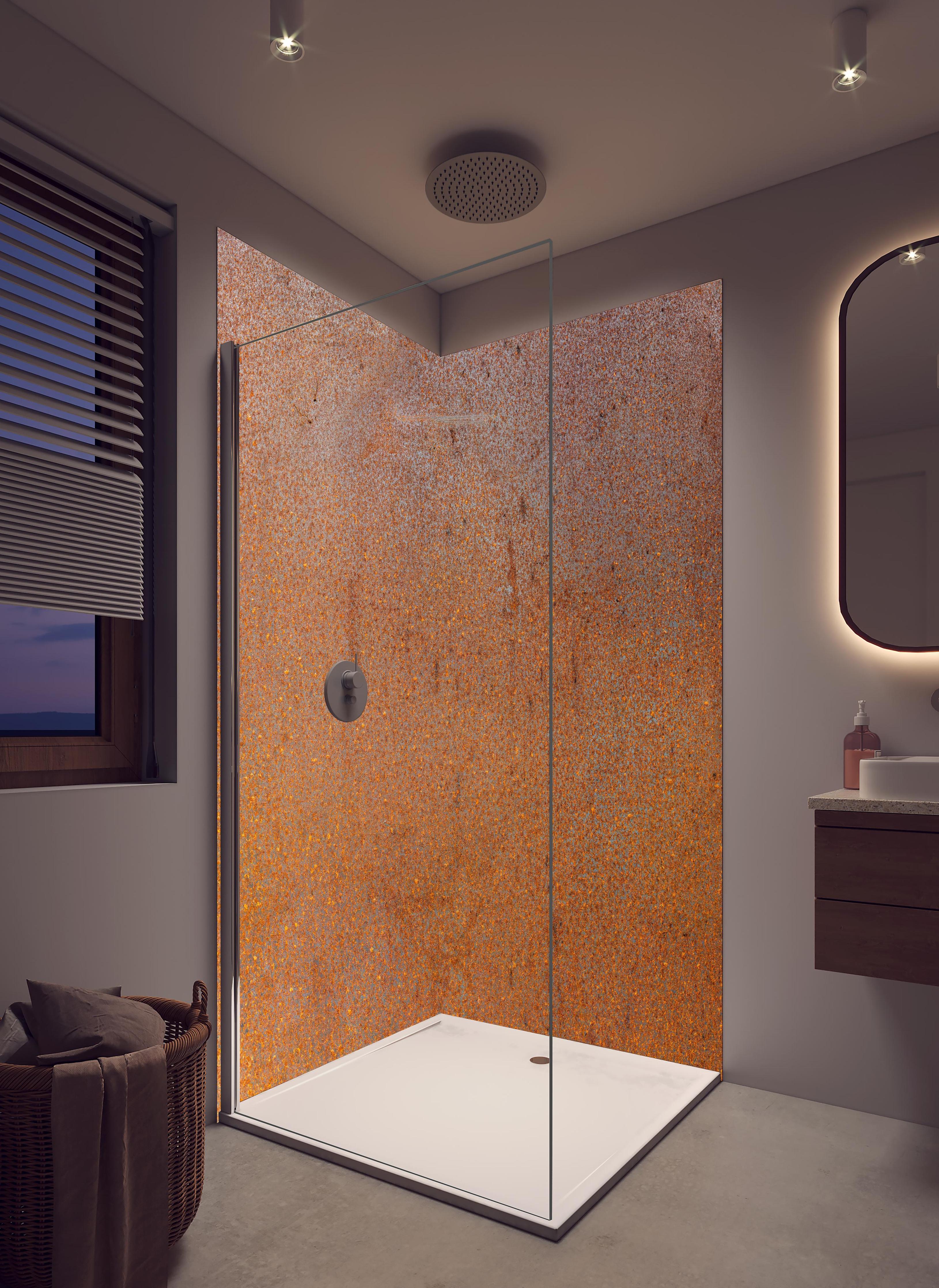 Duschrückwand - Textur von rostigem, bemaltem Stahl in hellem Badezimmer mit Regenduschkopf - zweiteilige Eck-Duschrückwand