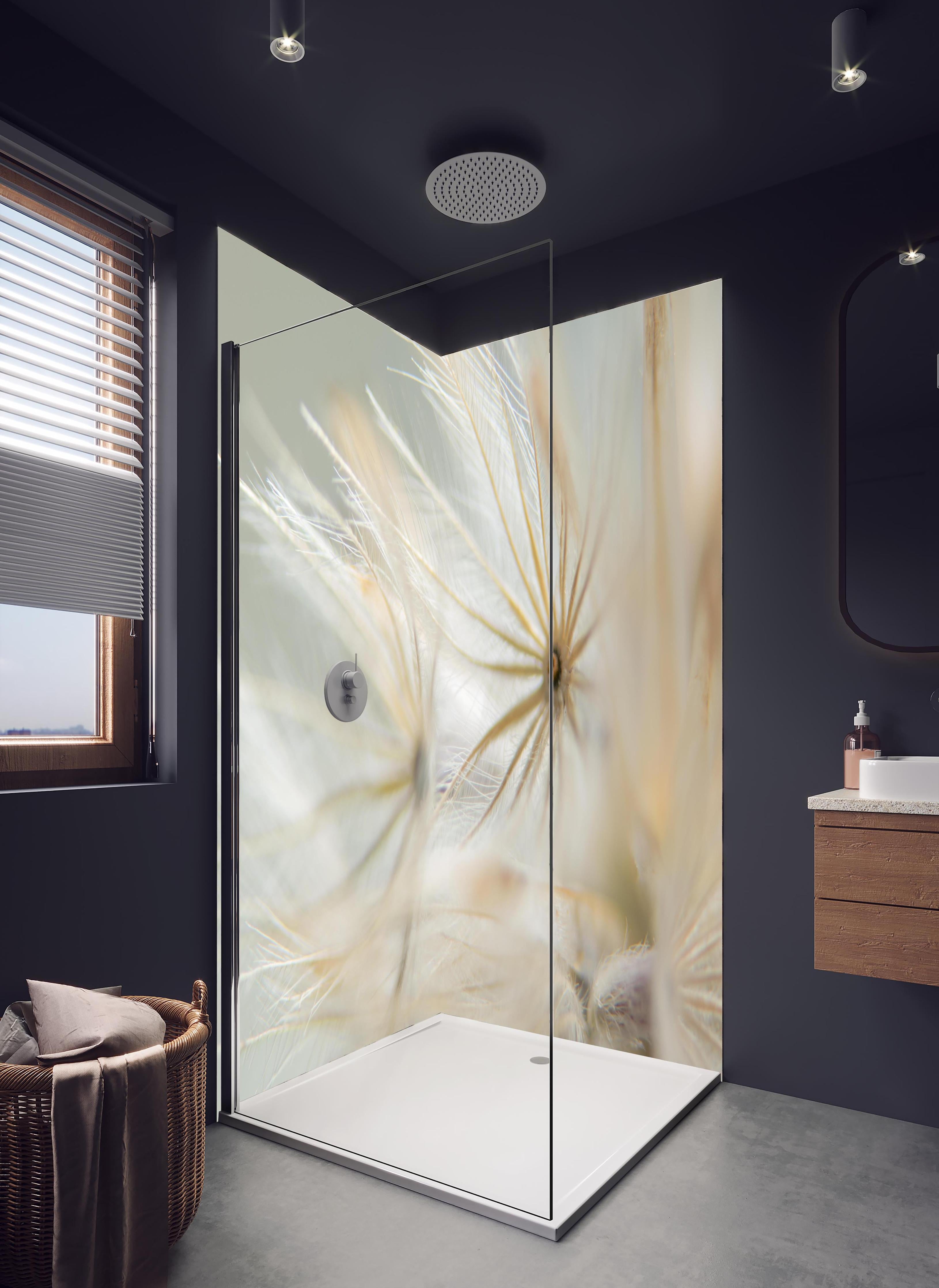 Duschrückwand - Trockene Wildblumen - Nahaufnahme in hellem Badezimmer mit Regenduschkopf - zweiteilige Eck-Duschrückwand