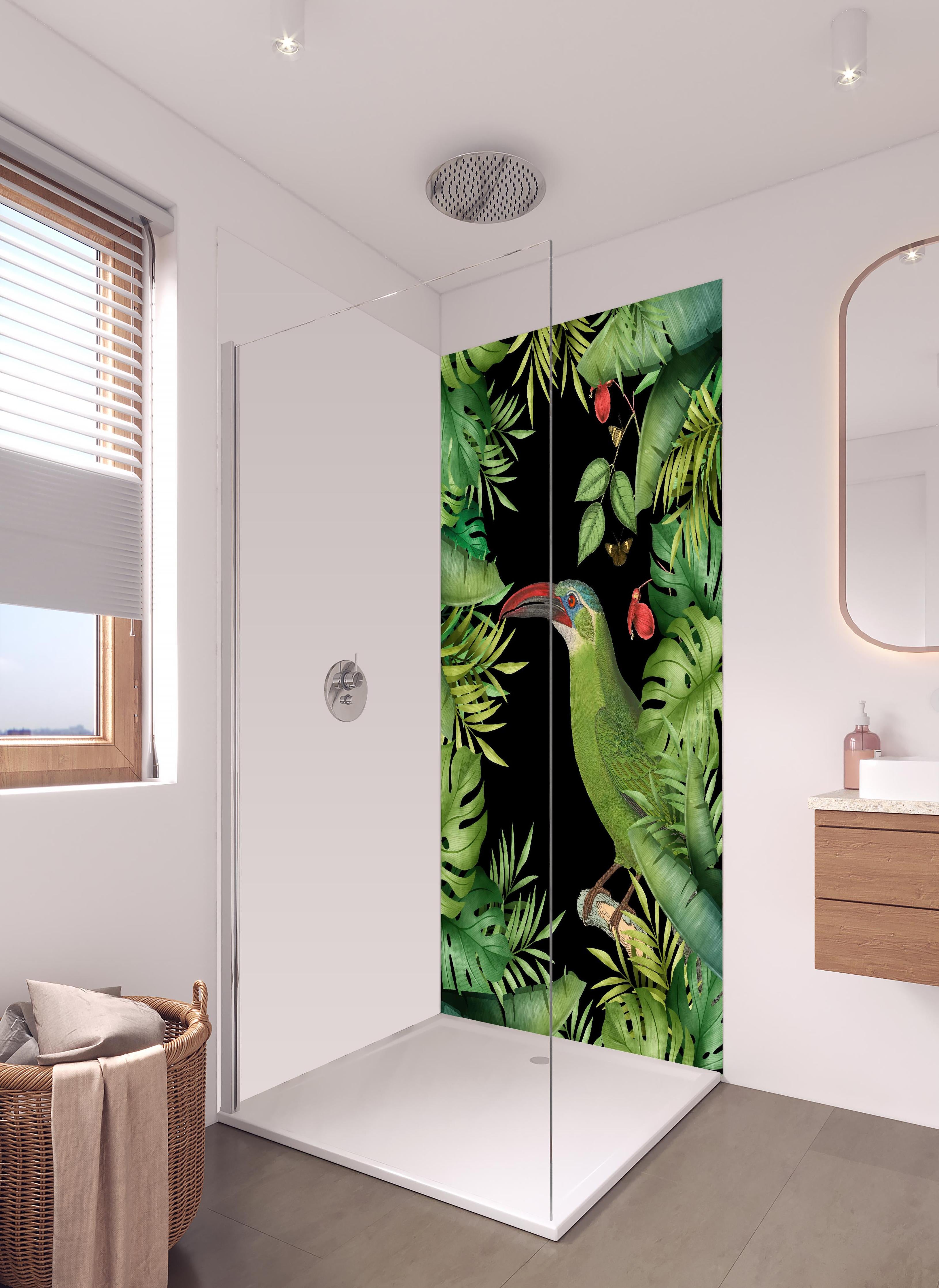 Duschrückwand - Tukan Malerei - Tropische Blätter in hellem Badezimmer mit Regenduschkopf - zweiteilige Eck-Duschrückwand