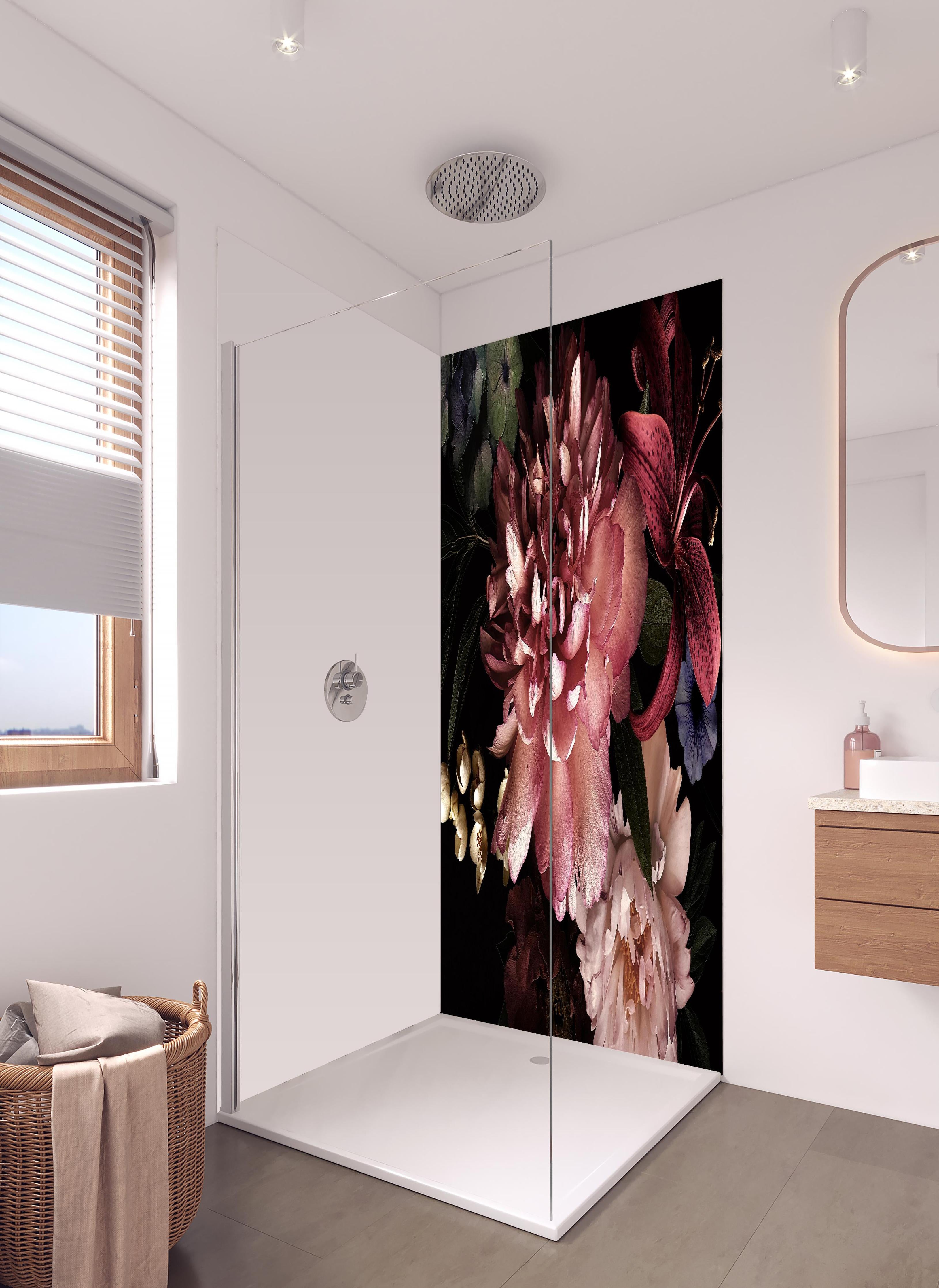Duschrückwand - Vintage Blumenbouquet in hellem Badezimmer mit Regenduschkopf - zweiteilige Eck-Duschrückwand