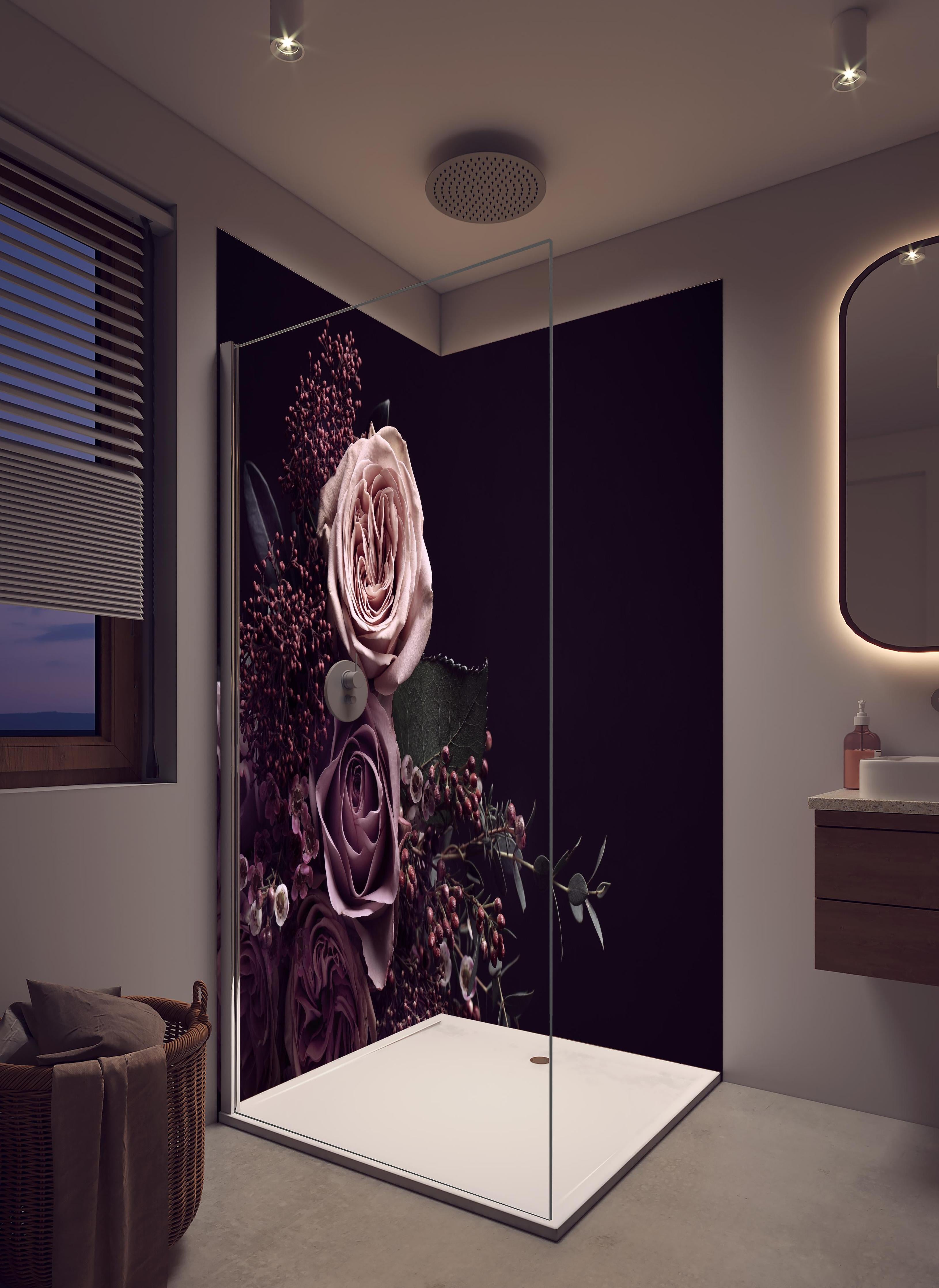 Duschrückwand - Vintage Blumenstrauß auf schwarzem Hintergrund in hellem Badezimmer mit Regenduschkopf - zweiteilige Eck-Duschrückwand