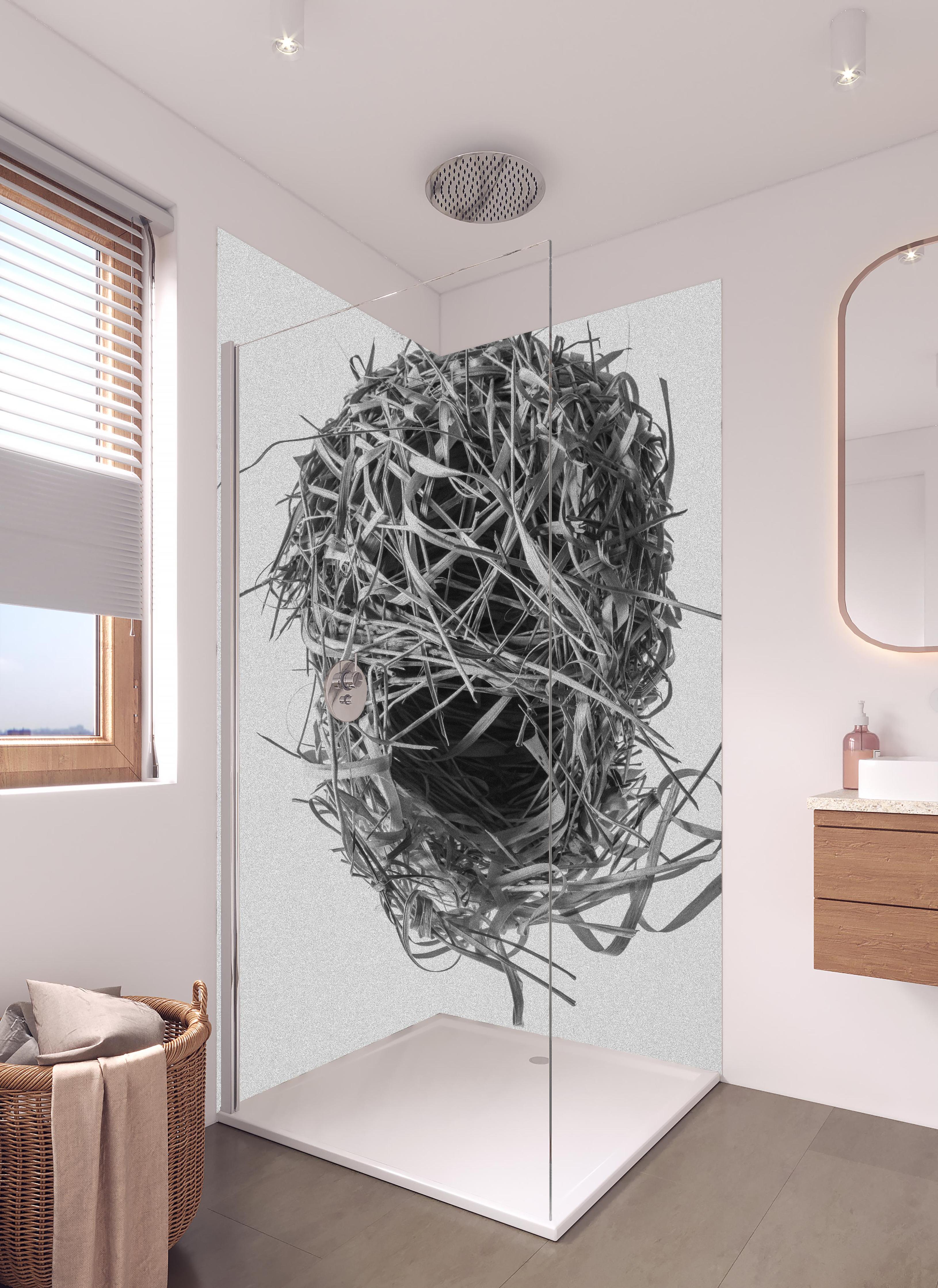 Duschrückwand - Vogelnest - schwarz-weiß in hellem Badezimmer mit Regenduschkopf - zweiteilige Eck-Duschrückwand