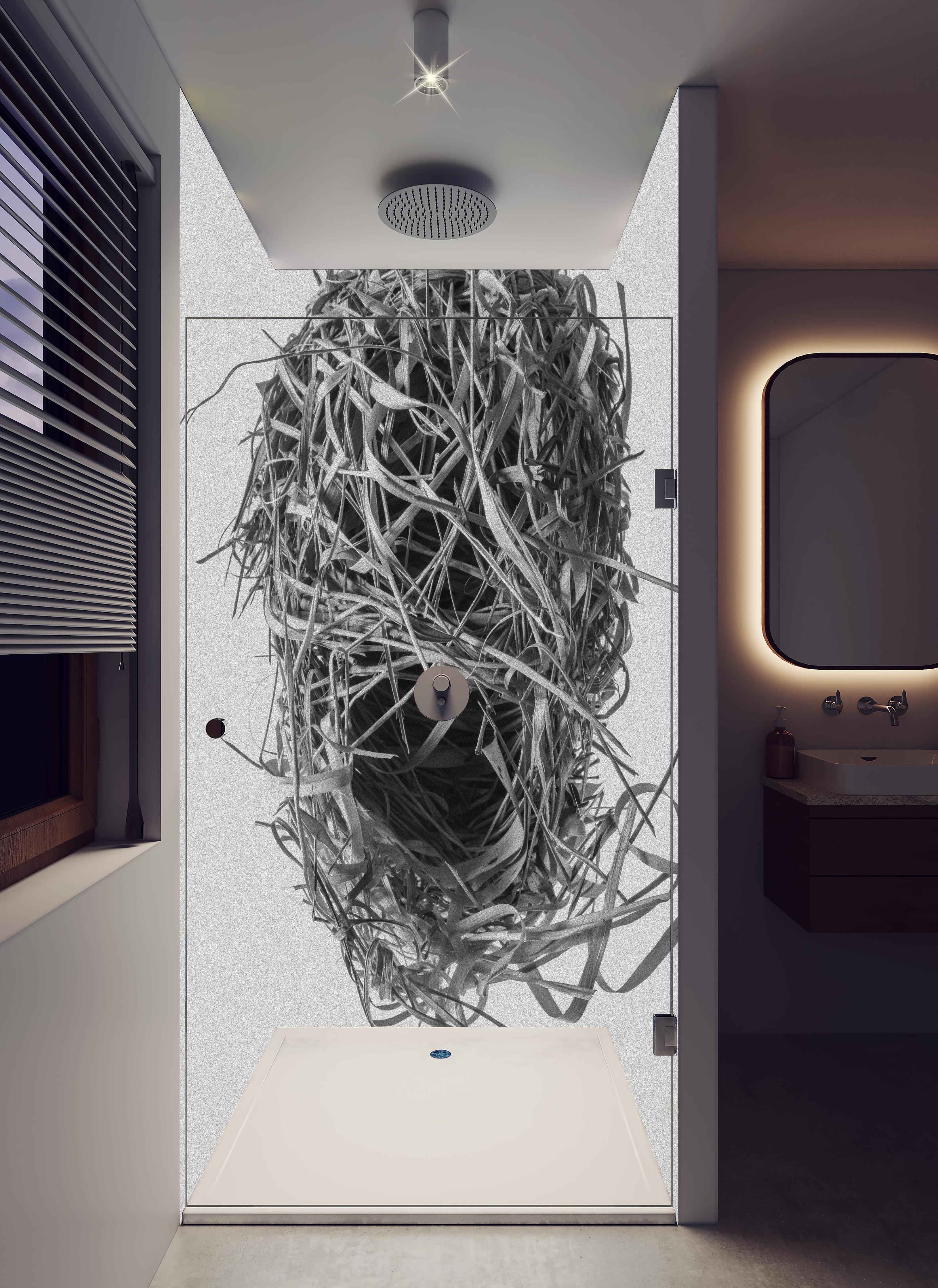 Duschrückwand - Vogelnest - schwarz-weiß in hellem Badezimmer mit Regenduschkopf - zweiteilige Eck-Duschrückwand