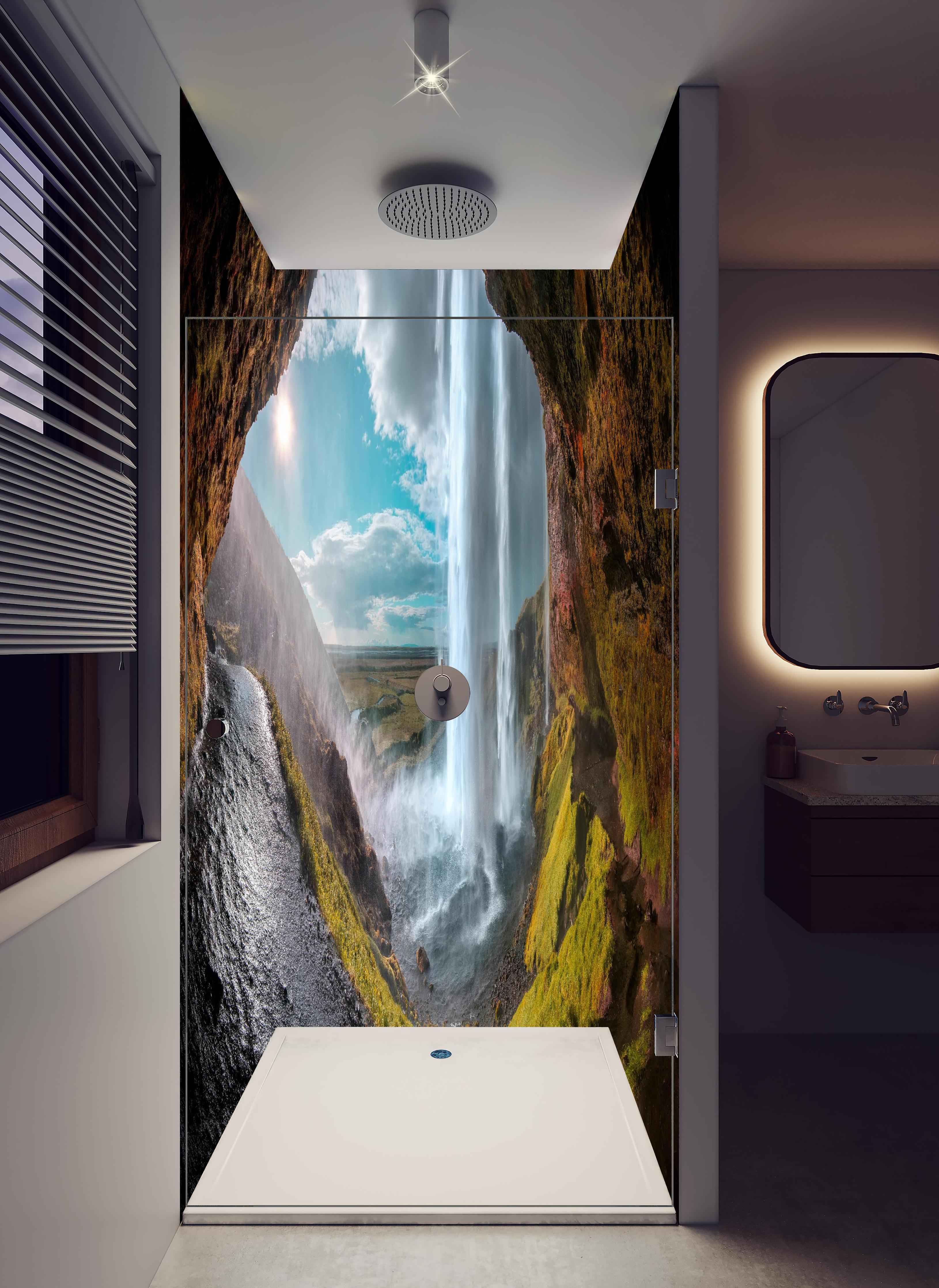 Duschrückwand - Wasserfall durch Bergtunnel in hellem Badezimmer mit Regenduschkopf - zweiteilige Eck-Duschrückwand