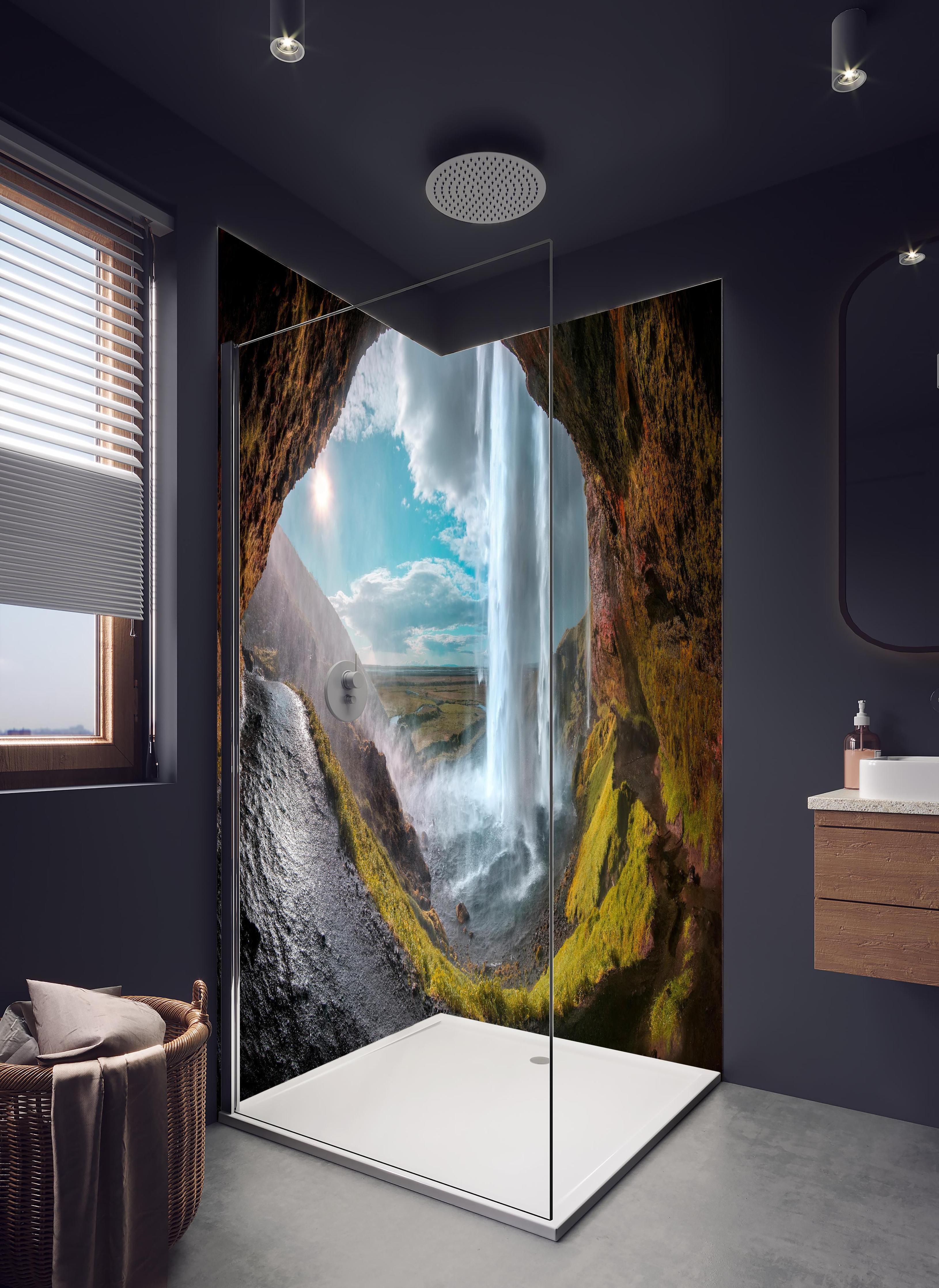 Duschrückwand - Wasserfall durch Bergtunnel in hellem Badezimmer mit Regenduschkopf - zweiteilige Eck-Duschrückwand