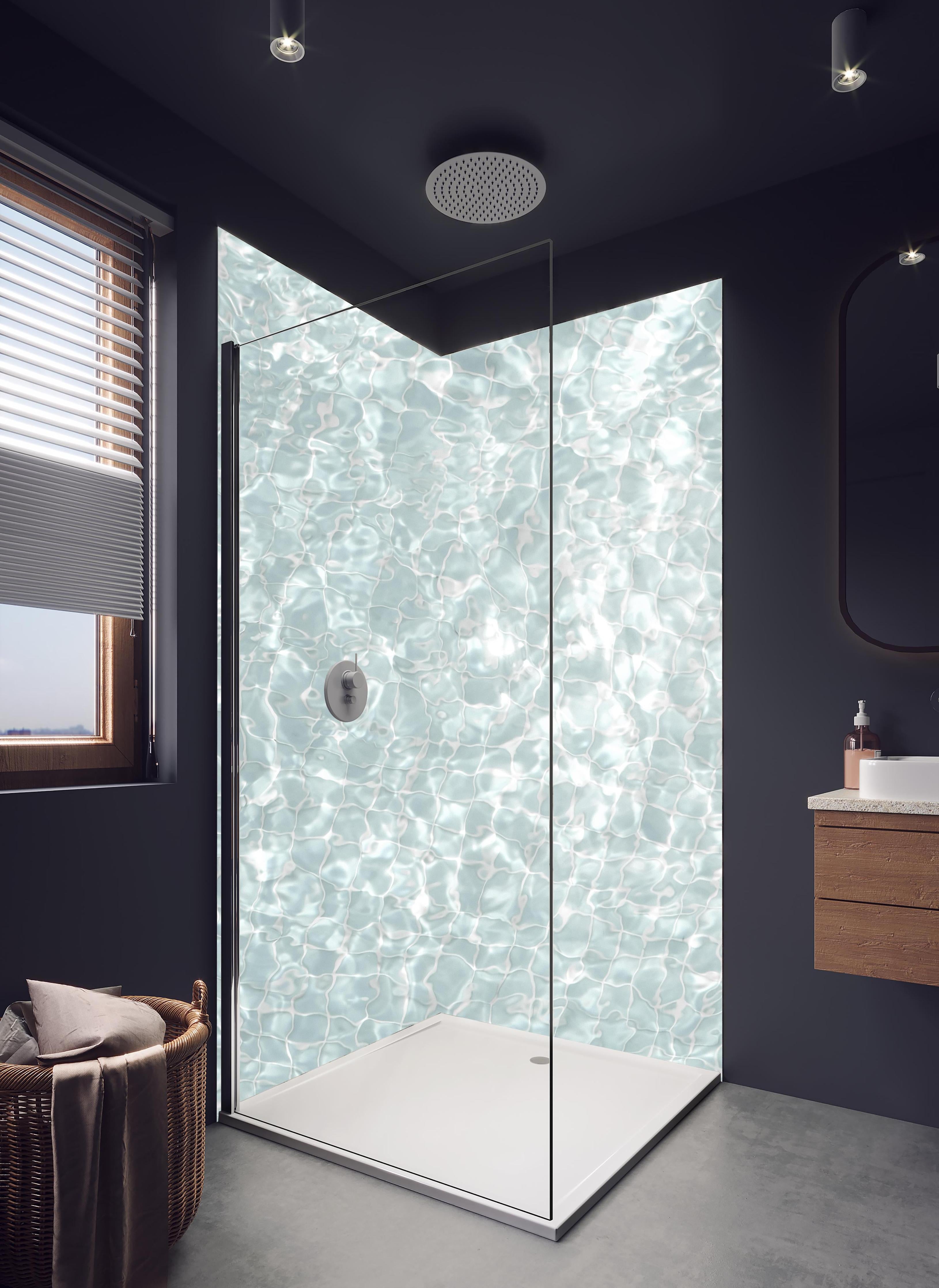 Duschrückwand - Wasseroberfläche in hellem Badezimmer mit Regenduschkopf - zweiteilige Eck-Duschrückwand