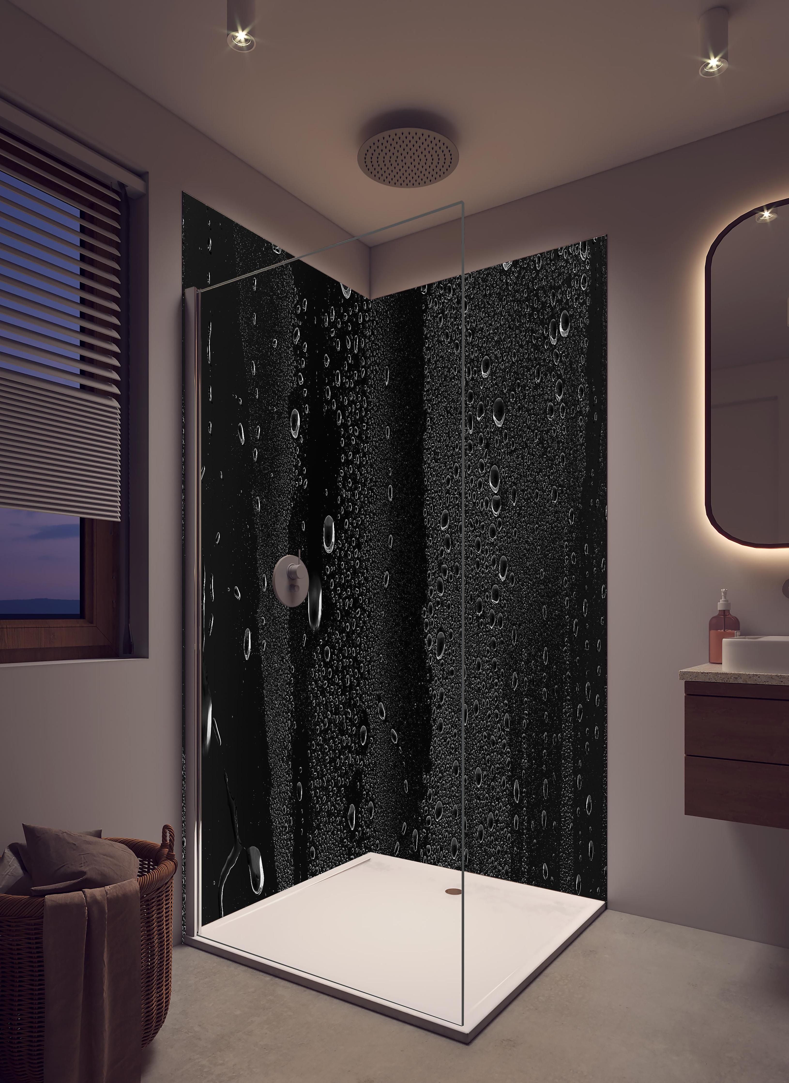 Duschrückwand - Wassertropfen auf schwarzem Glas in hellem Badezimmer mit Regenduschkopf - zweiteilige Eck-Duschrückwand