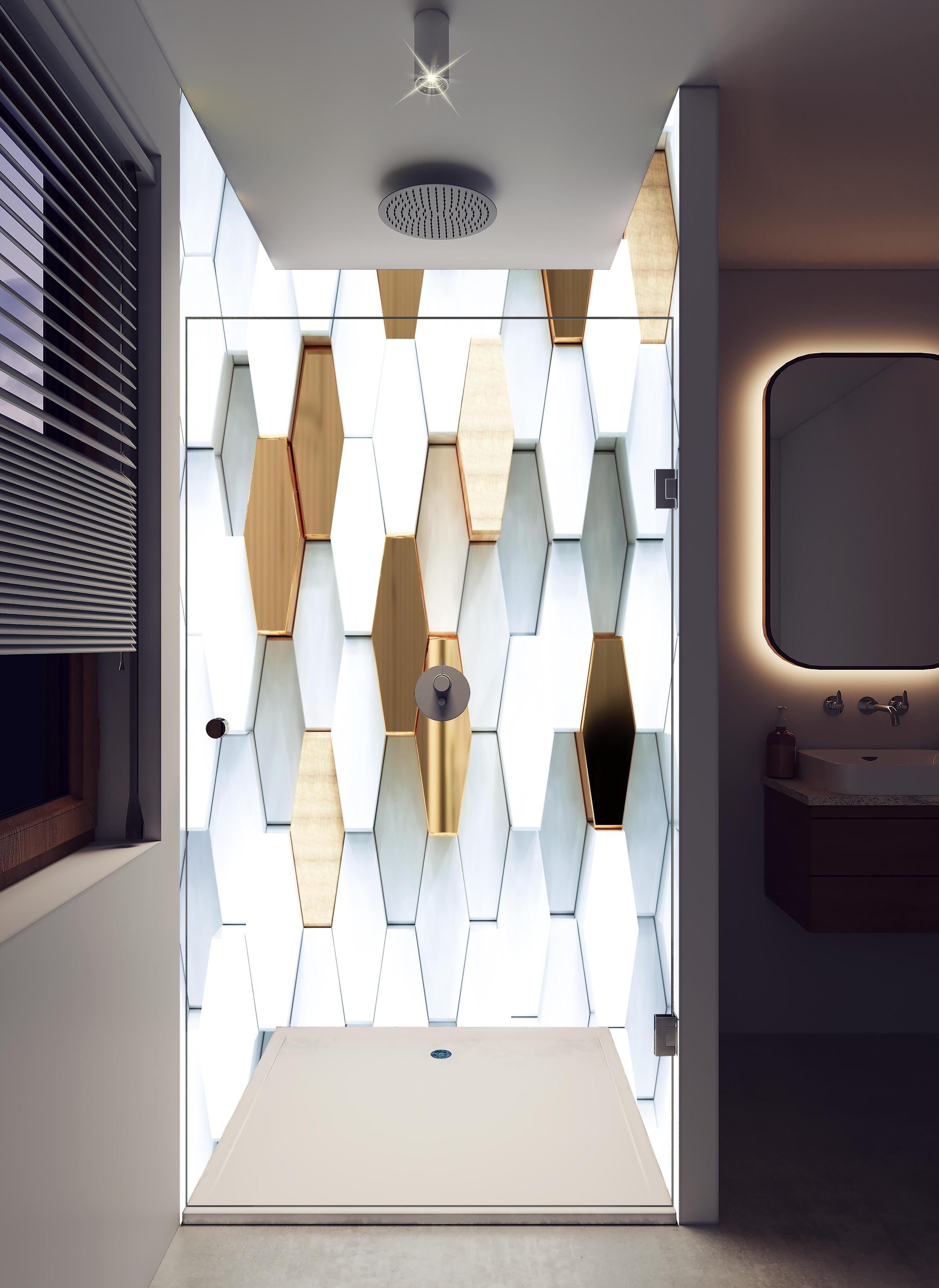 Duschrückwand - Weiß-Goldene Hexagon Prachtstruktur in hellem Badezimmer mit Regenduschkopf - zweiteilige Eck-Duschrückwand