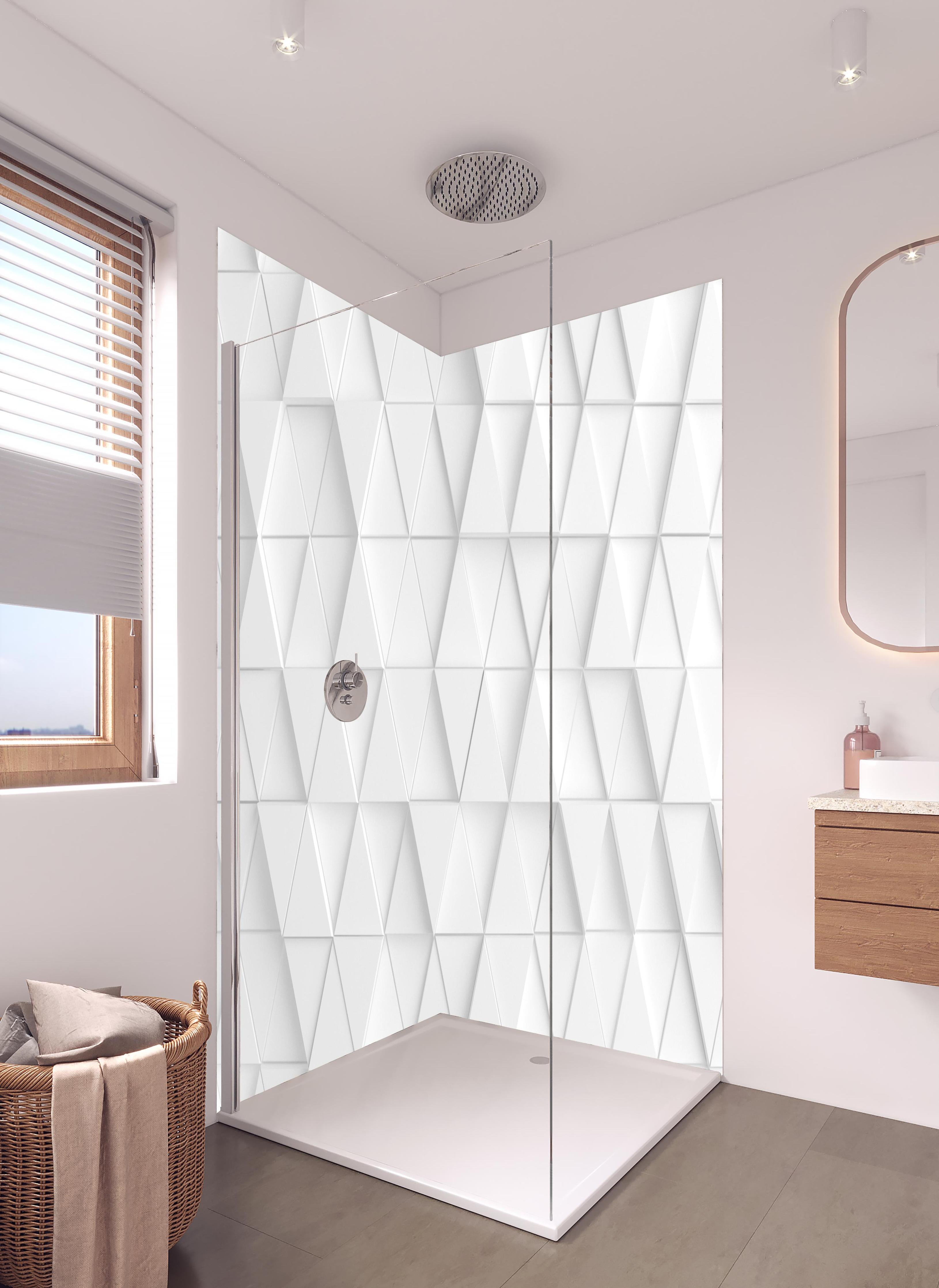 Duschrückwand - Weißes Dreiecks Muster in hellem Badezimmer mit Regenduschkopf - zweiteilige Eck-Duschrückwand