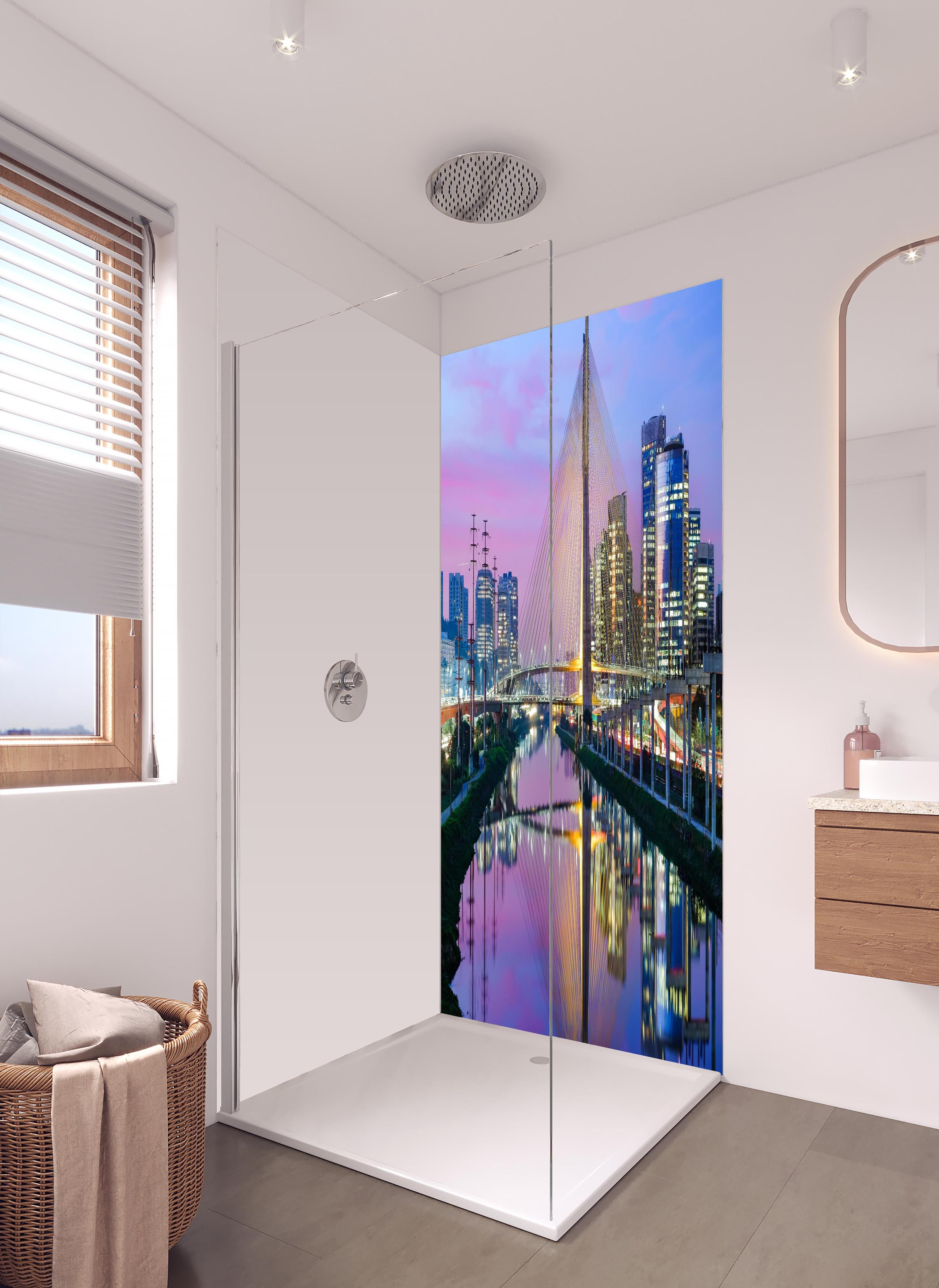 Duschrückwand - Wunderschöne Brücke - Brasilien in hellem Badezimmer mit Regenduschkopf - zweiteilige Eck-Duschrückwand