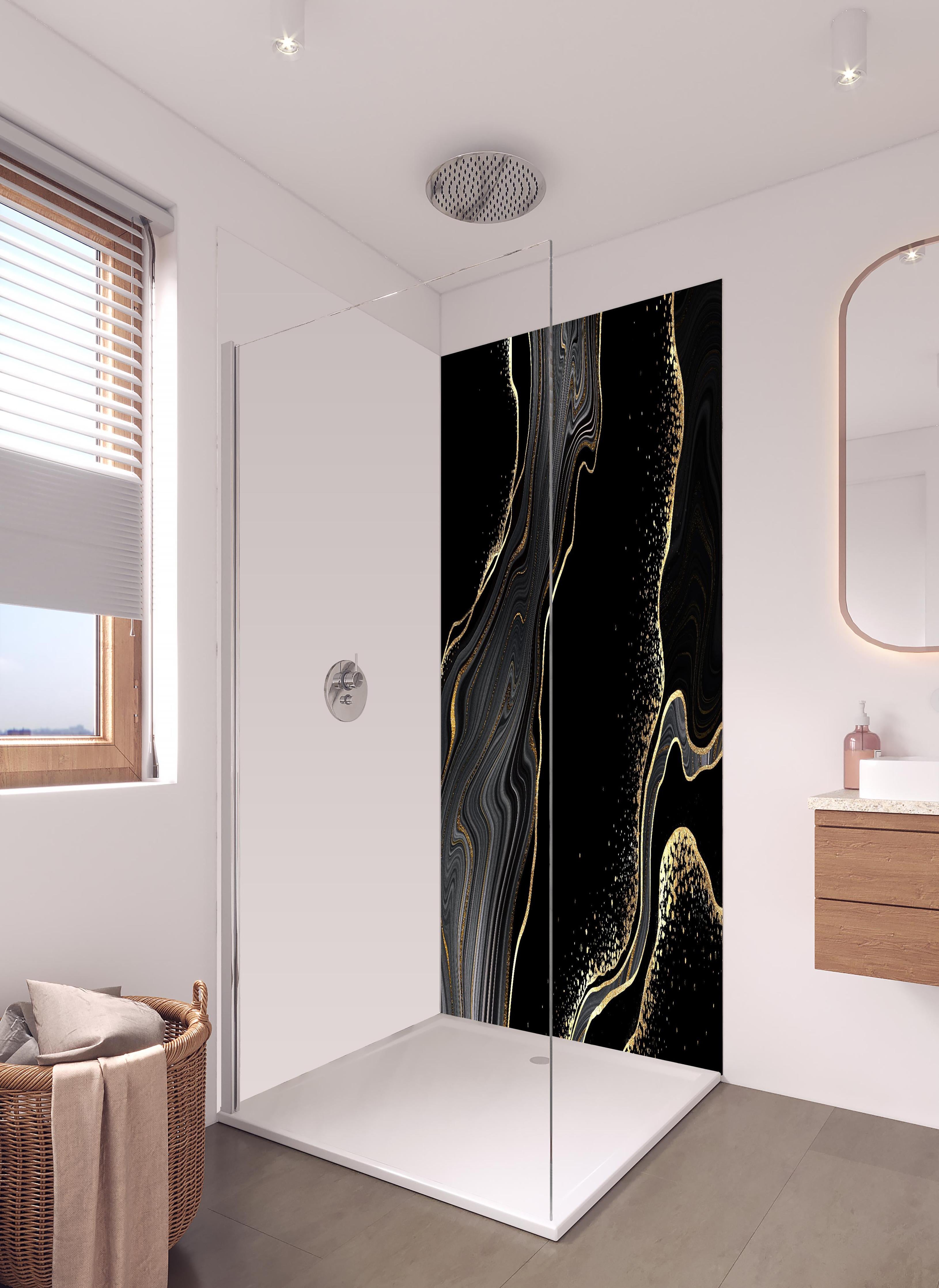 Duschrückwand - schwarzer Achat Hintergrund mit goldenen Adern in hellem Badezimmer mit Regenduschkopf - zweiteilige Eck-Duschrückwand