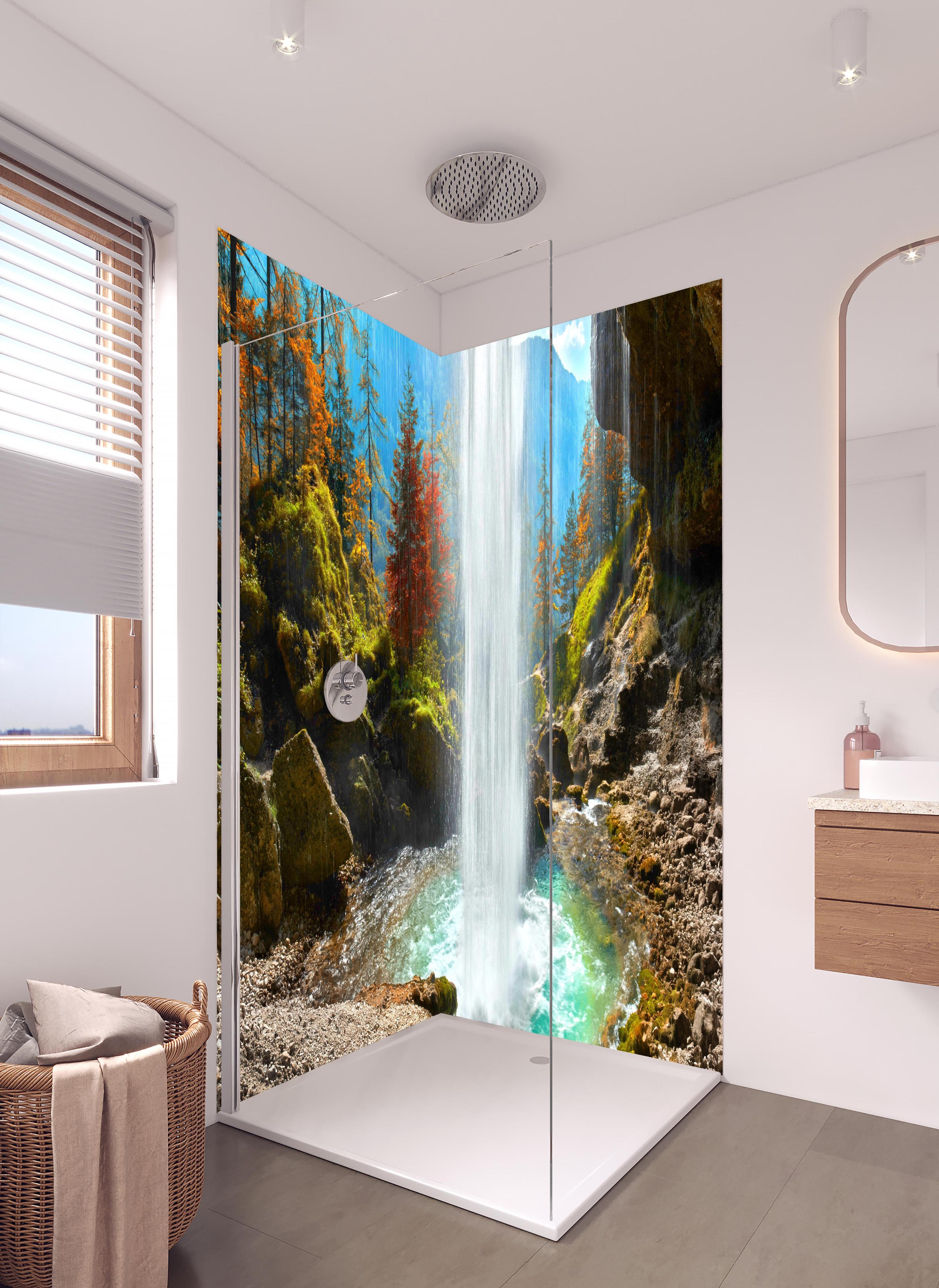 Duschrückwand - türkiser Wasserfall in Slowenien in hellem Badezimmer mit Regenduschkopf - zweiteilige Eck-Duschrückwand