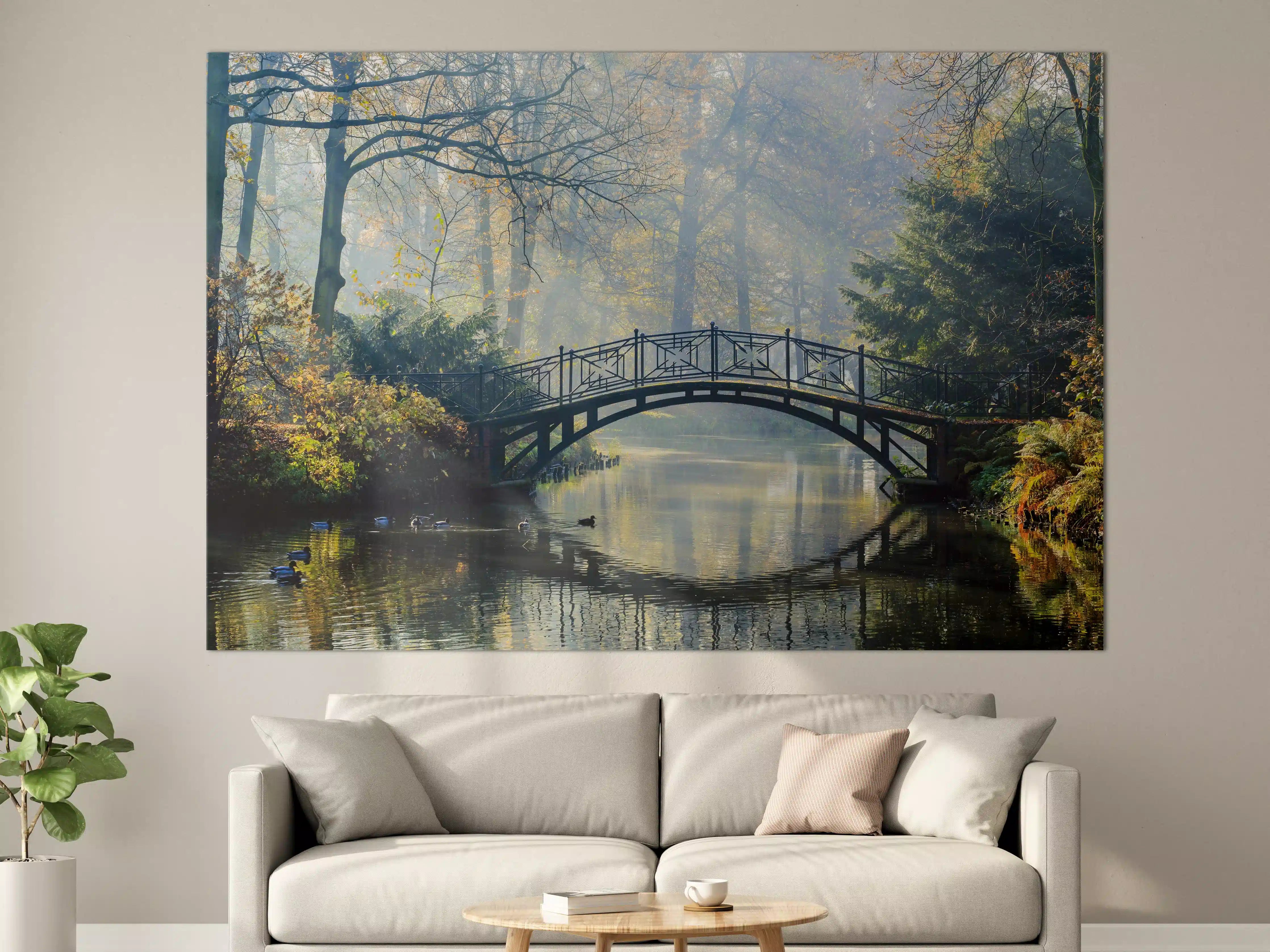 Große Wandbilder - Alte Brücke im herbstlich nebligen Park
