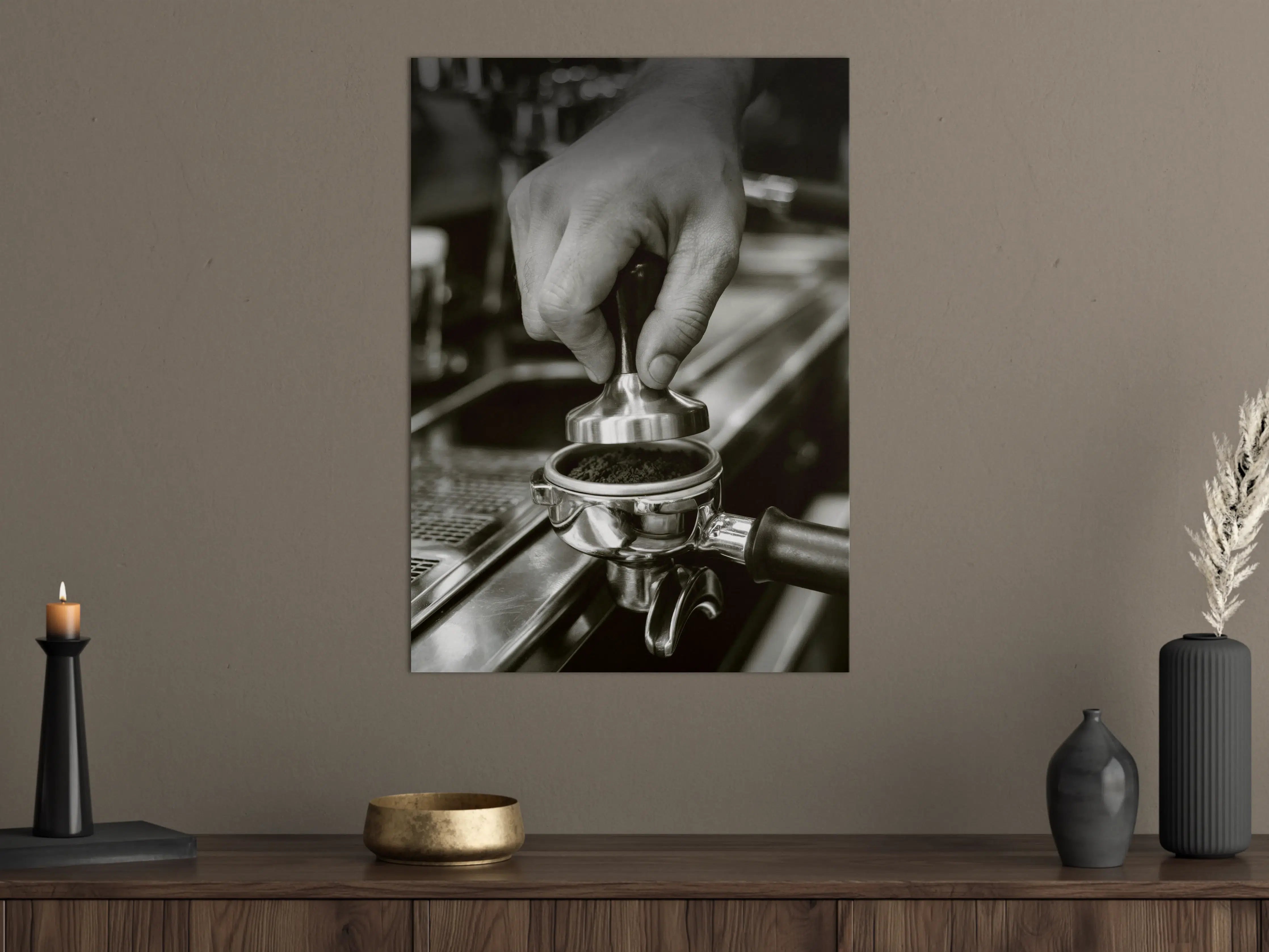 Große Wandbilder - Barista bereitet Espresso zu