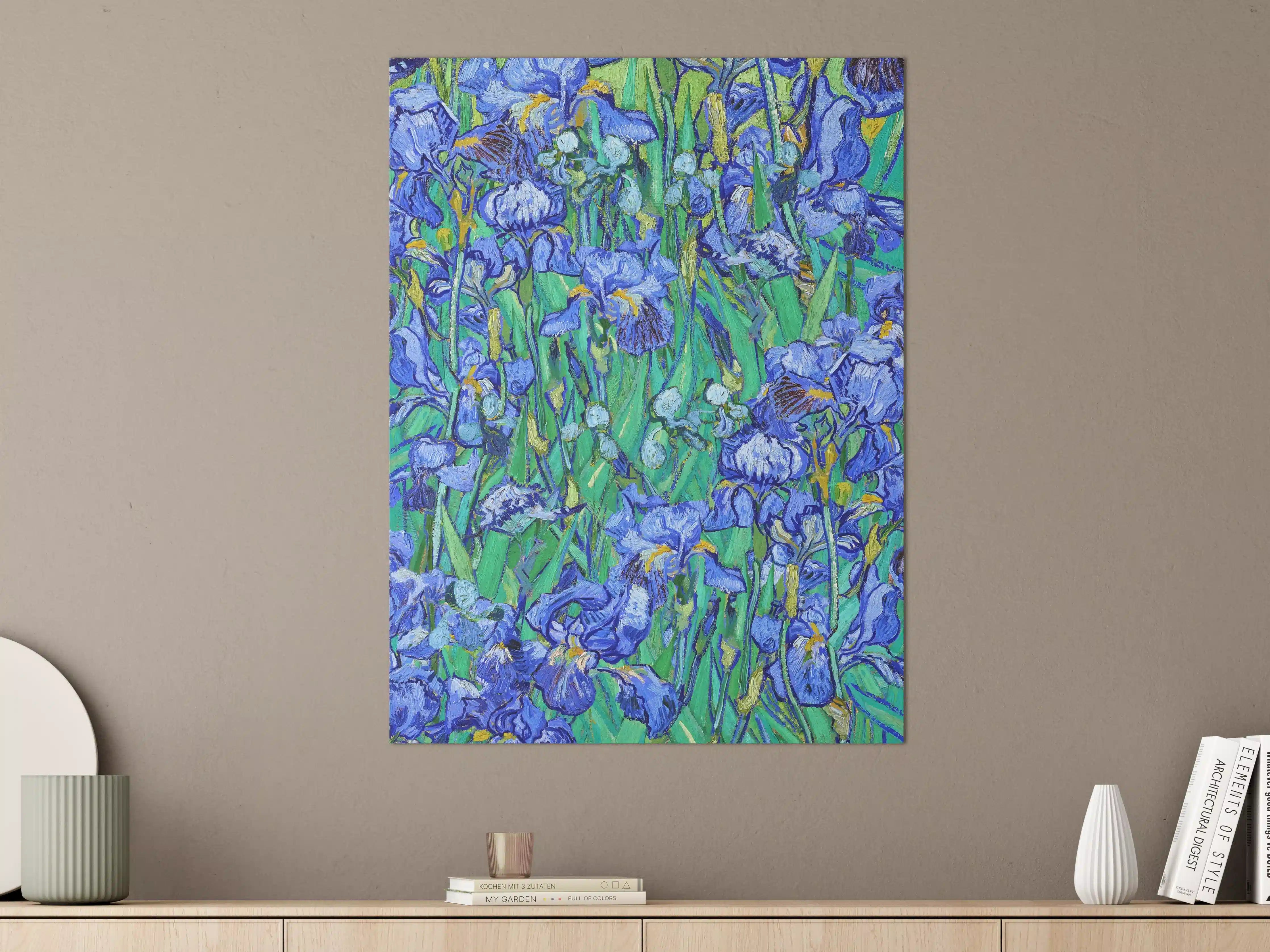 Große Wandbilder - Blühende Iris in Blau mit Grüntönen