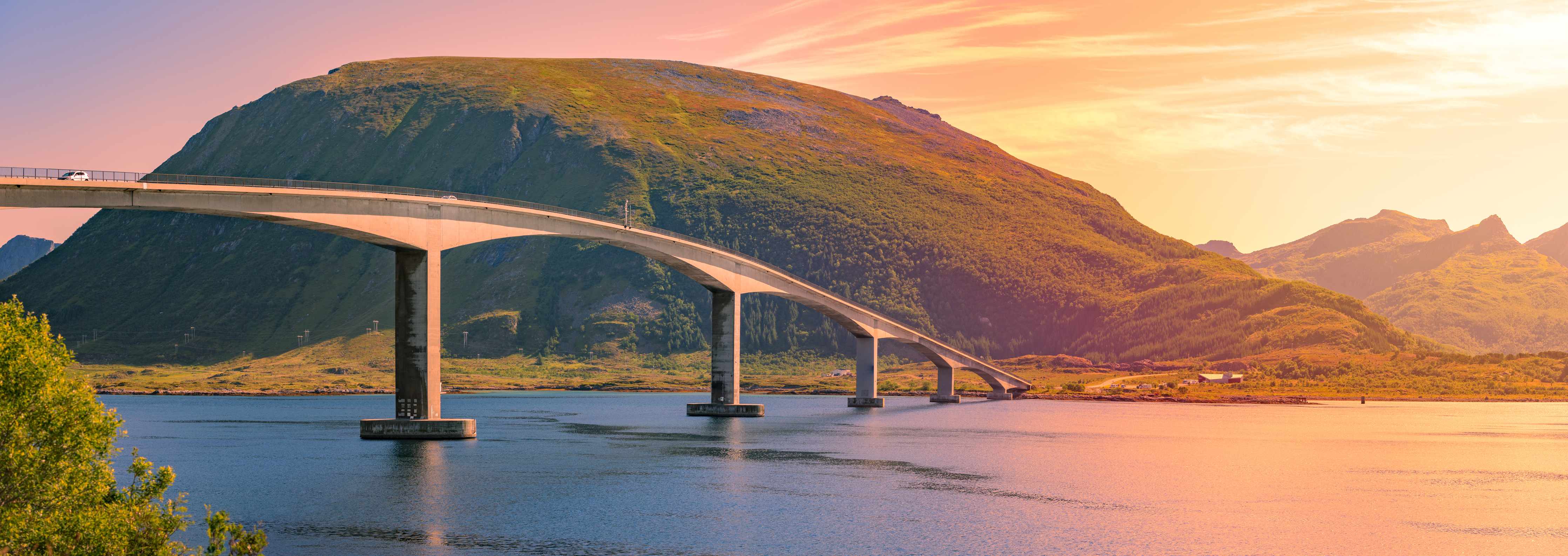 Große Wandbilder-Brückenstraße in Norwegen