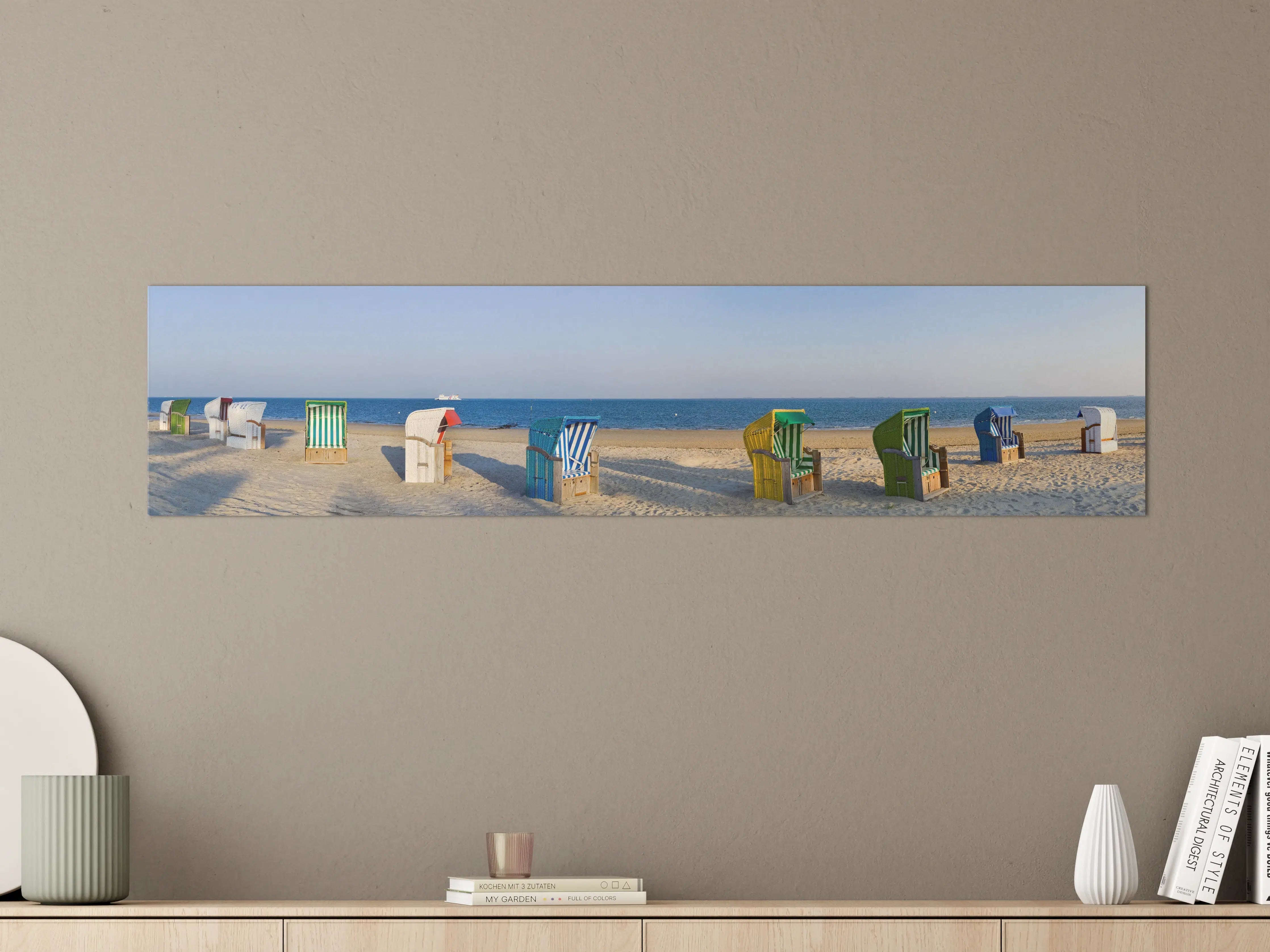Große Wandbilder - Bunte Strandkörbe am Meer